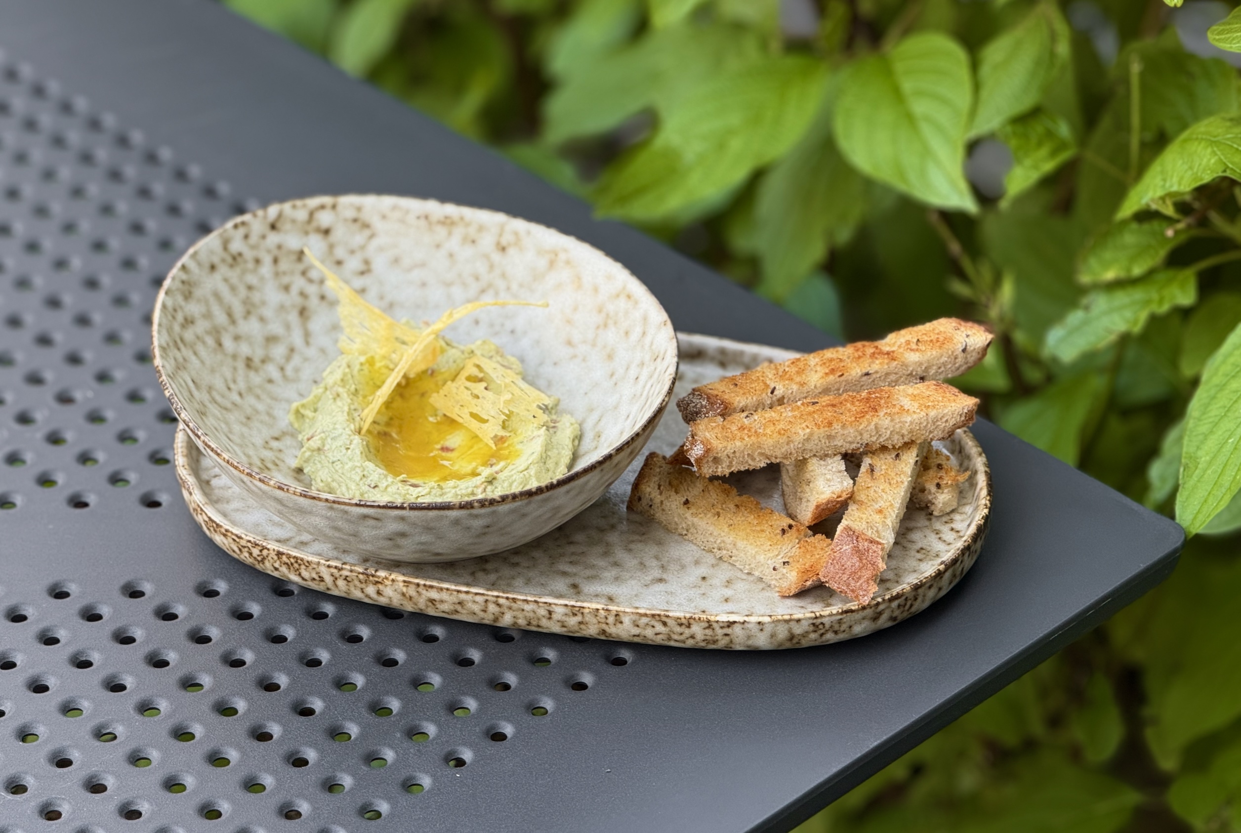 МІСЦЕВІ: лаунж-бар & банкетна зала image 17