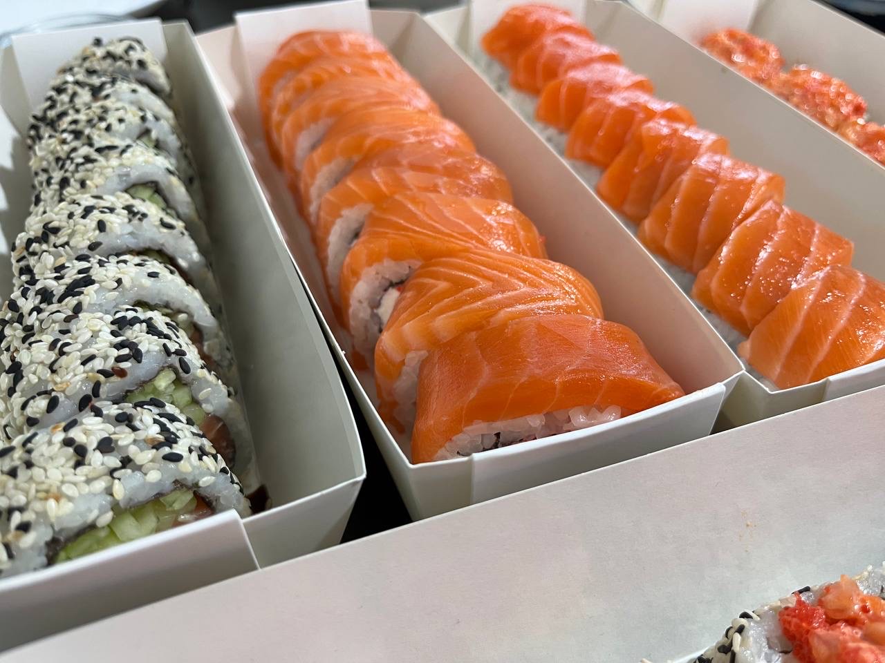 Рибка з неба | Доставка суші Київ | Суші | Преміум роли image 3