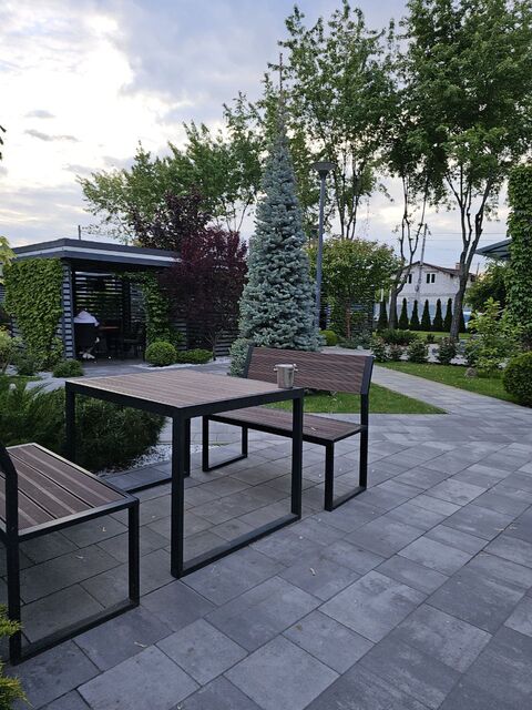 Patio image 19
