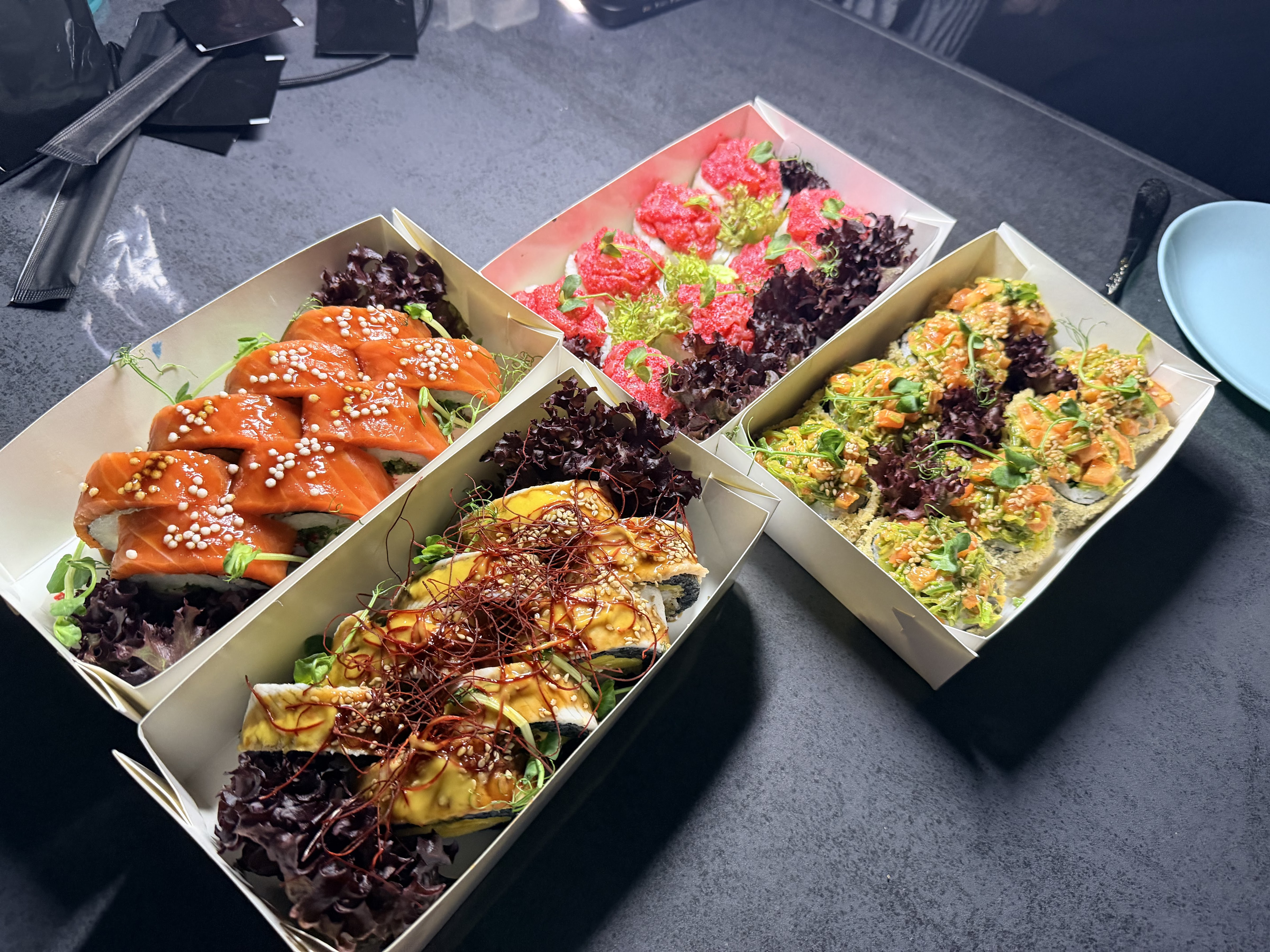 А MeNi...(Сакана )суші, піца, бургери Обухів image 4