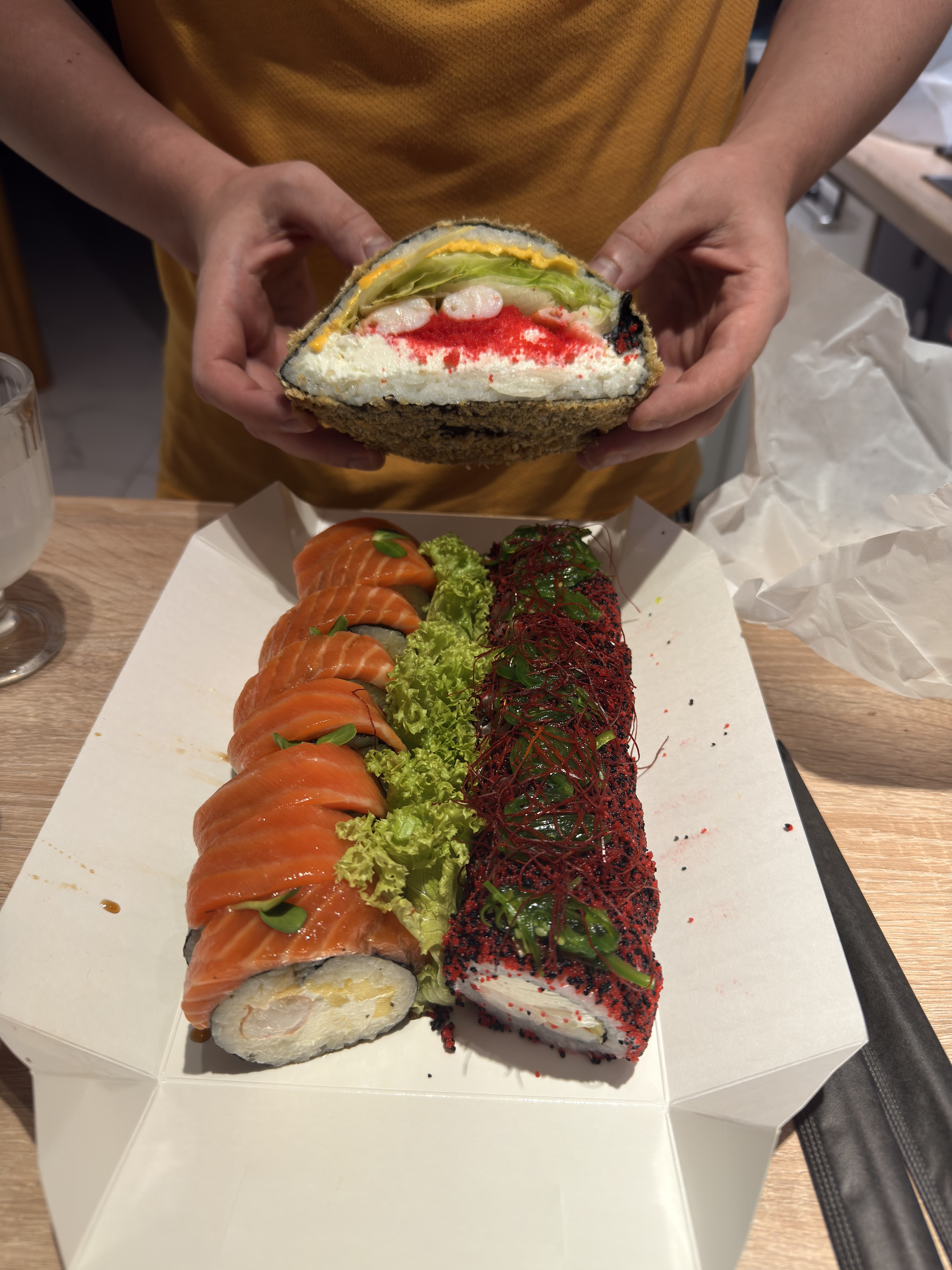 А MeNi...(Сакана )суші, піца, бургери Обухів image 6