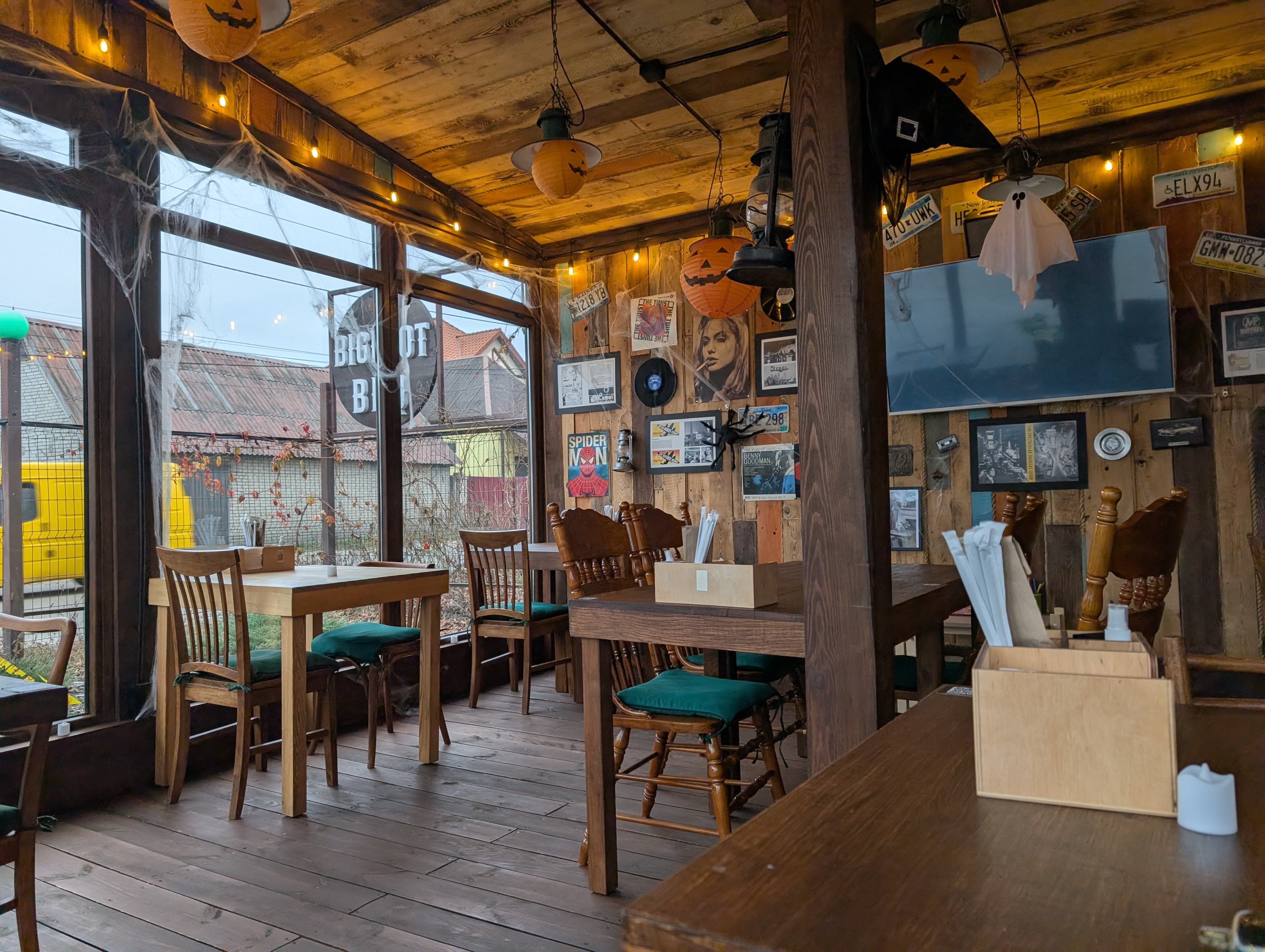 BIGFOOT BBQ image 14