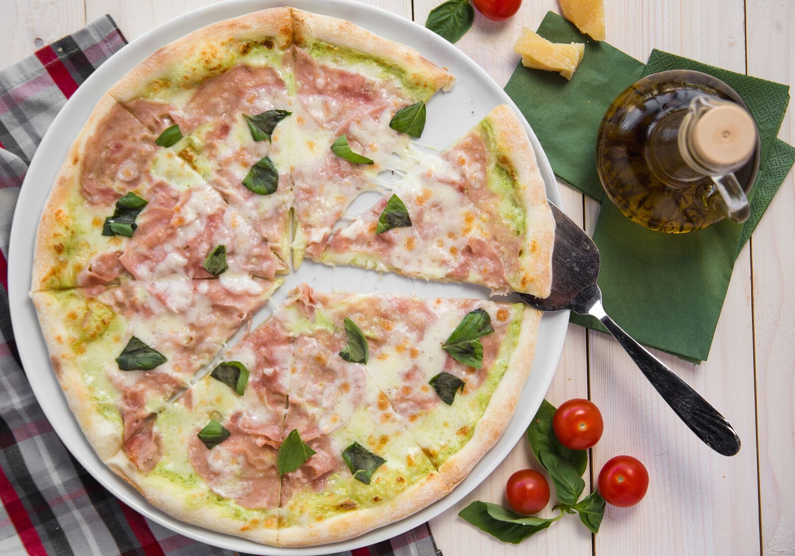 Pesto Cafe image 12