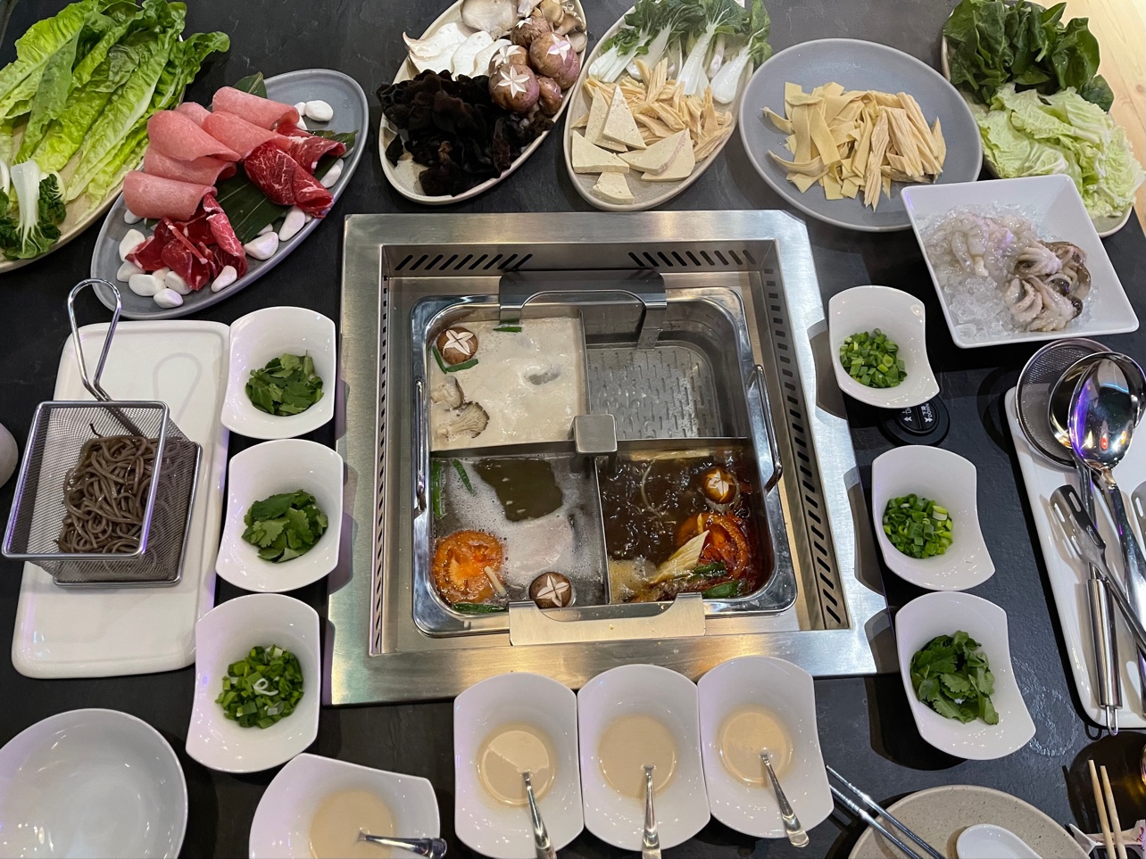 Hot Pot. Plz image 13