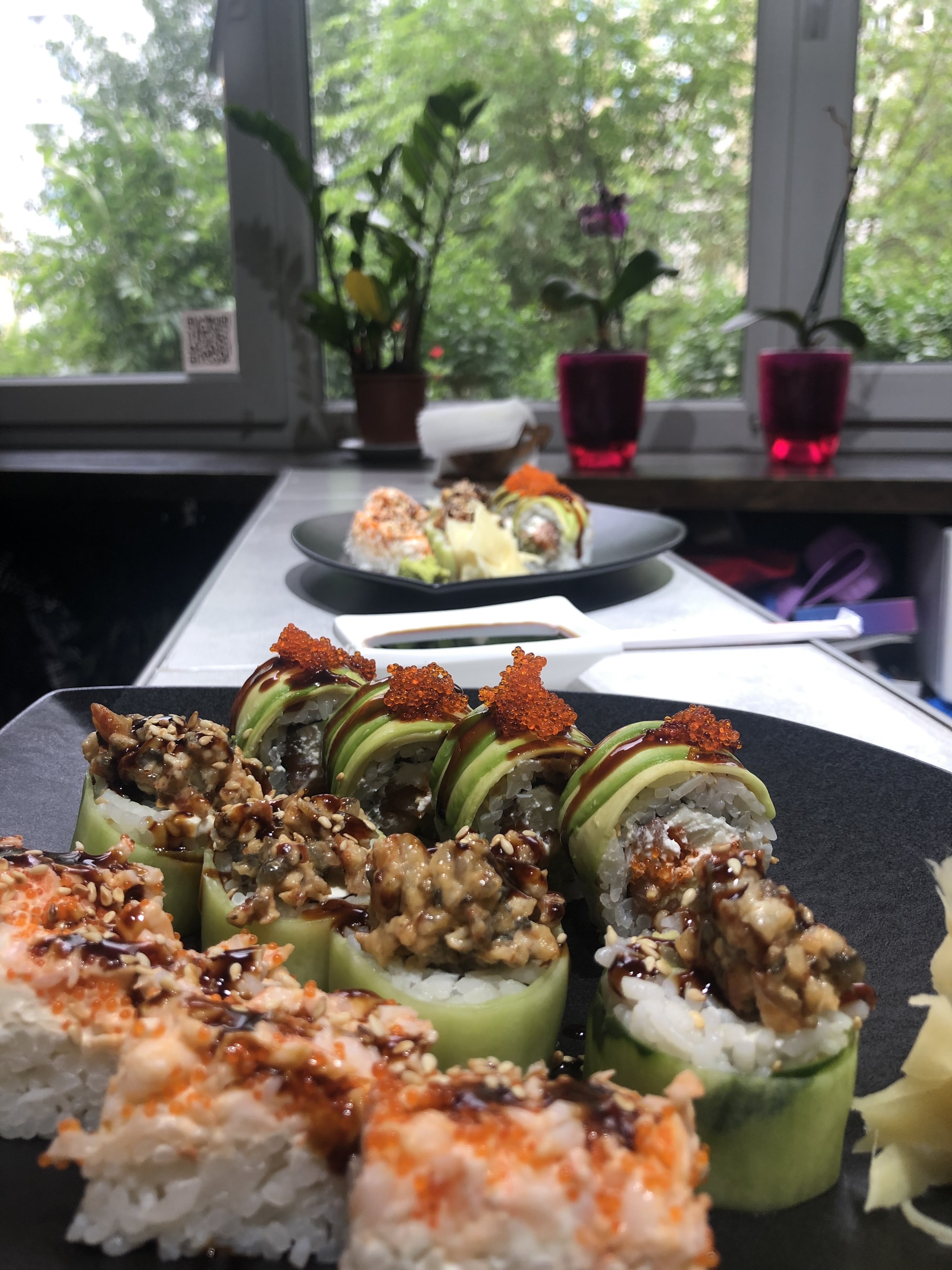 Sushi studio modern image 1