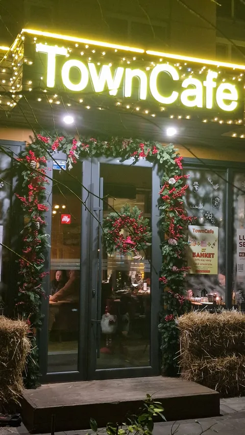 TownCafe image 16