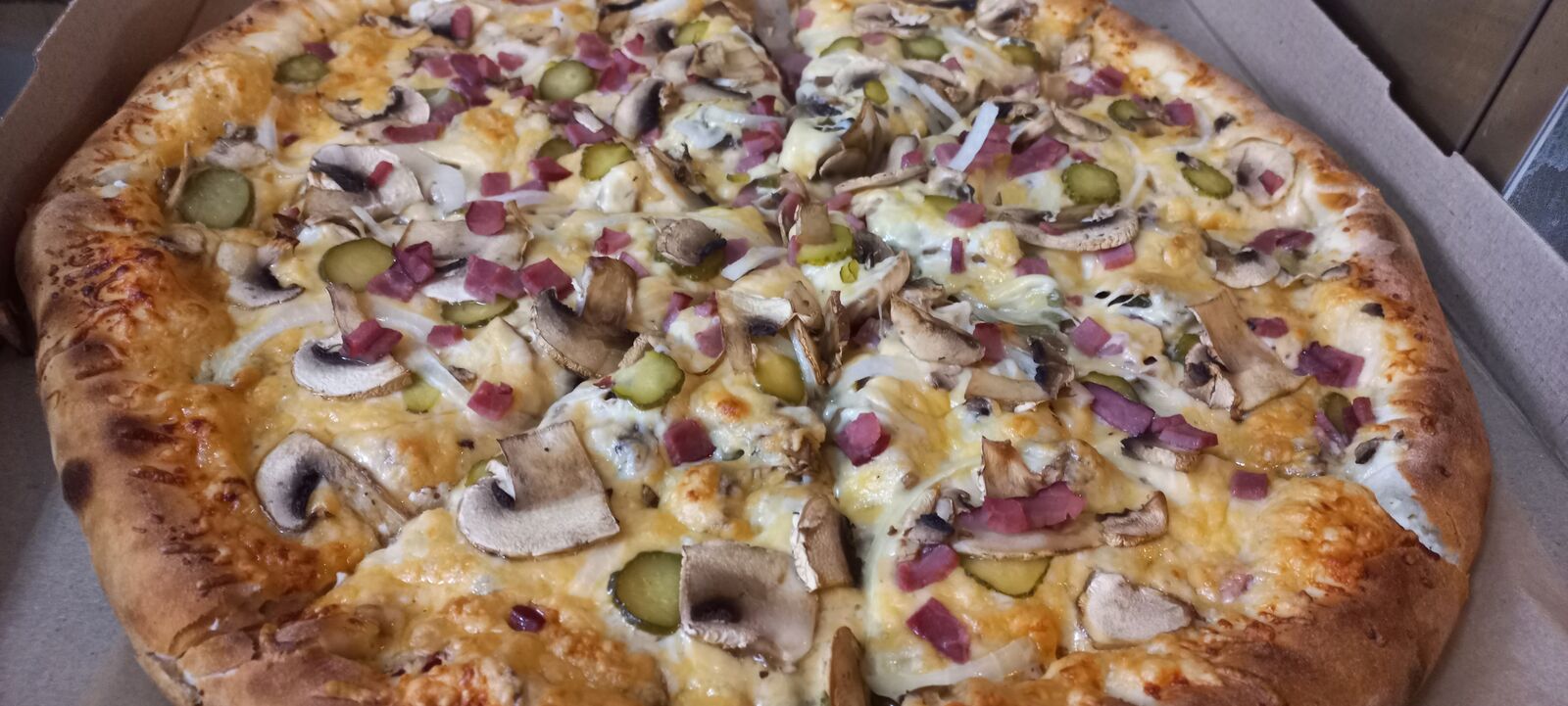 Bufallo Pizza & Sushi піцерія суші Буфало image 20
