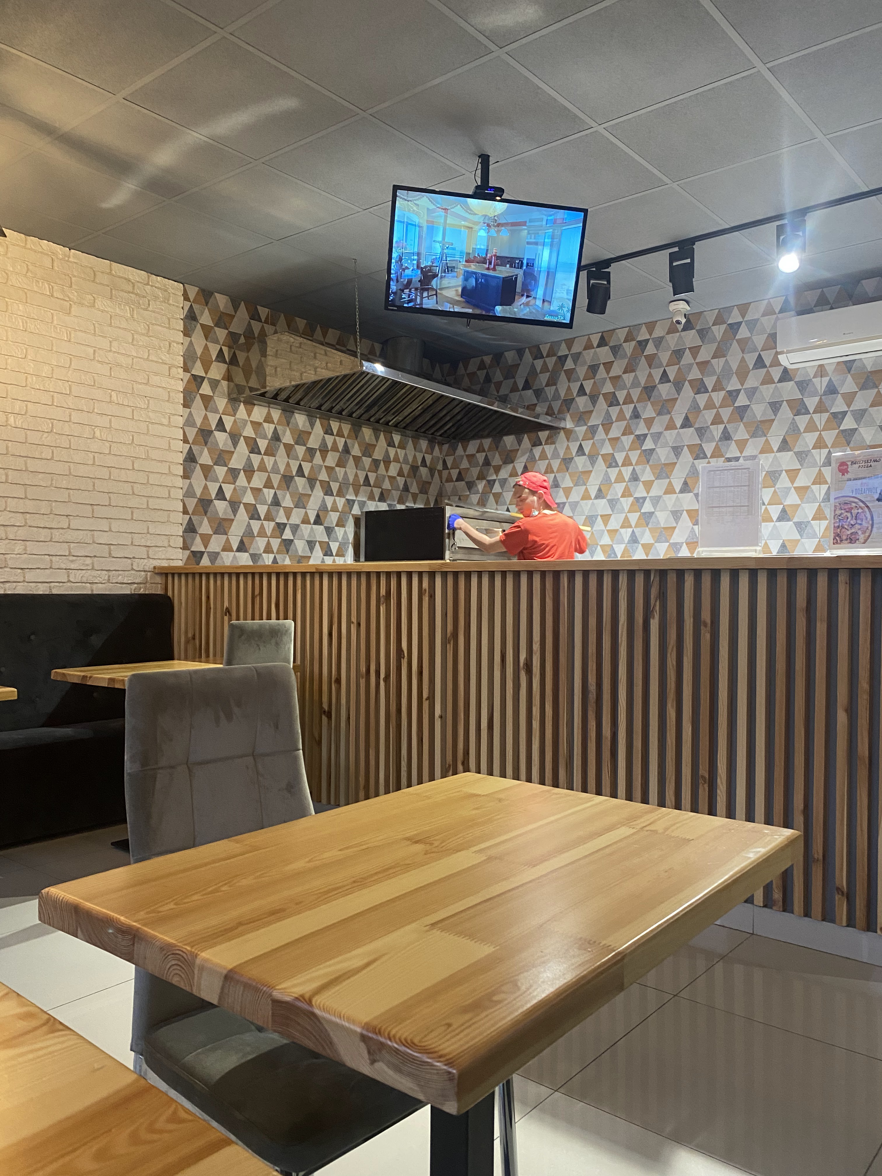 Bellissimo Pizza image 17