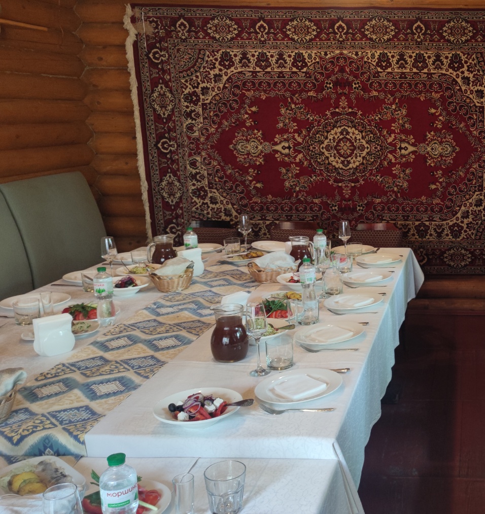 "Кримський дворик" image 16