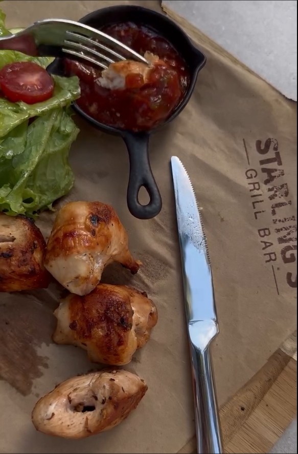 Starling’s Grill Bar image 18