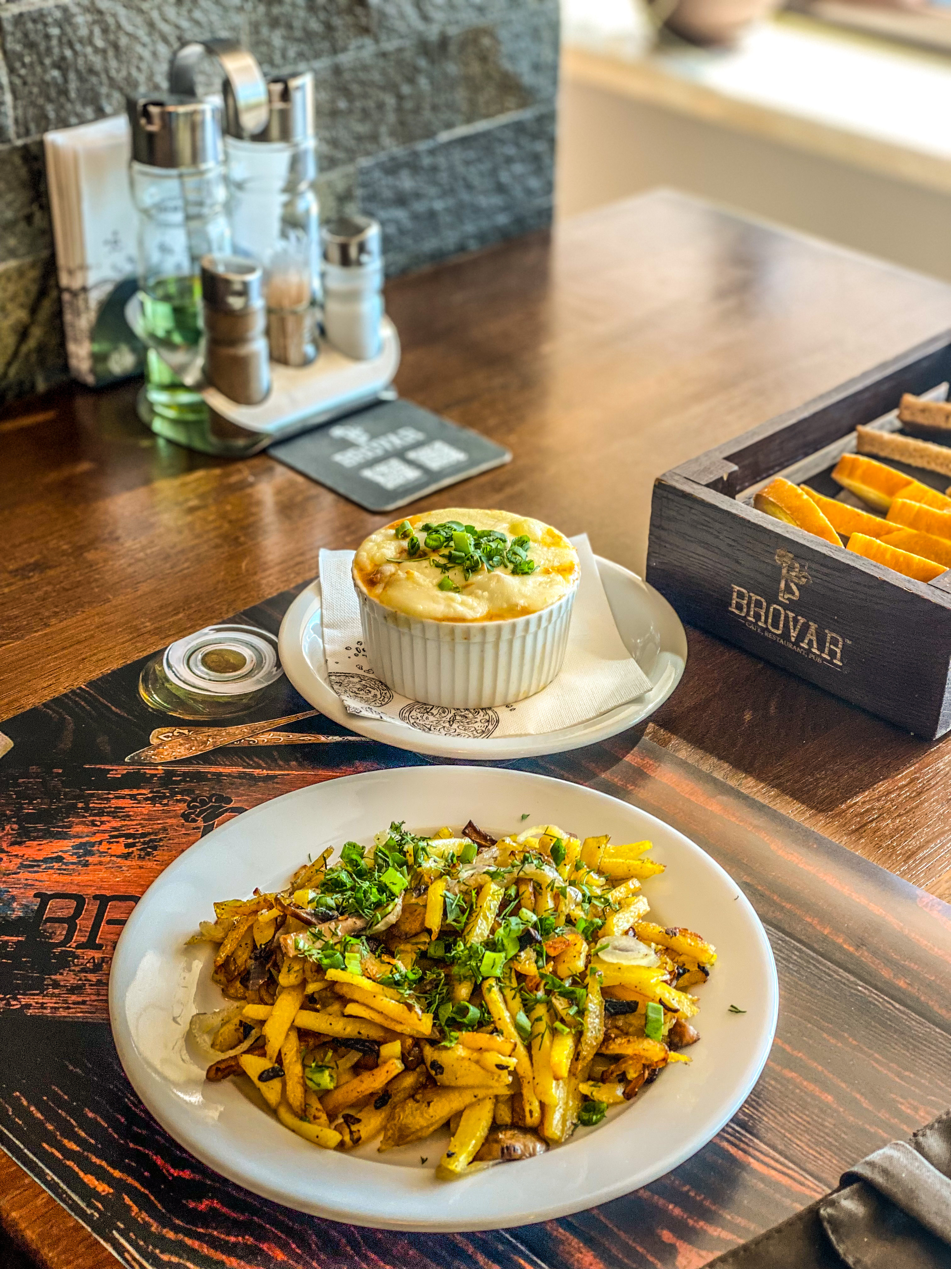 BROVAR | Ресторан, де смак поєднується із затишком! image 15