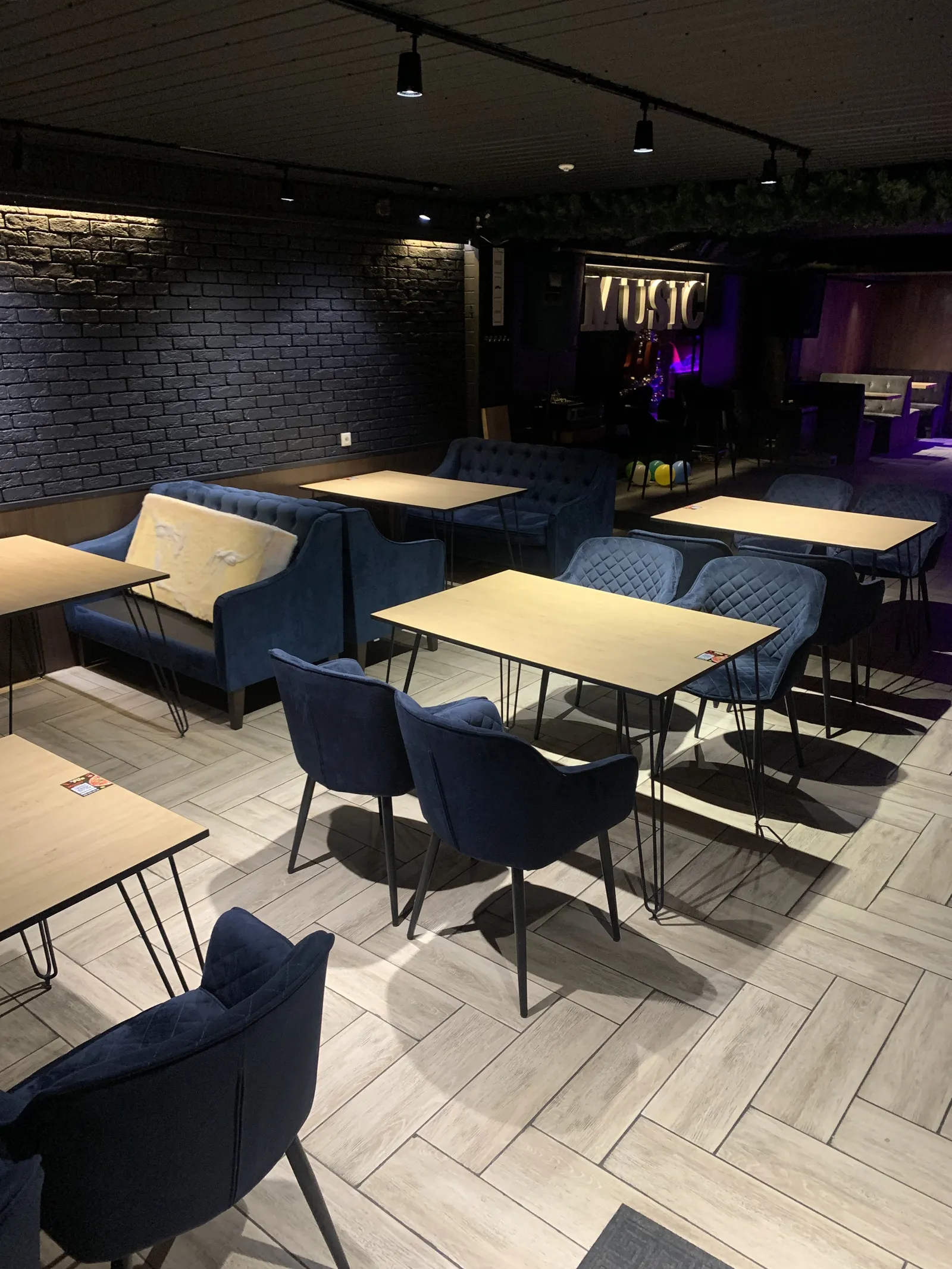 Yurov_Pub image 13