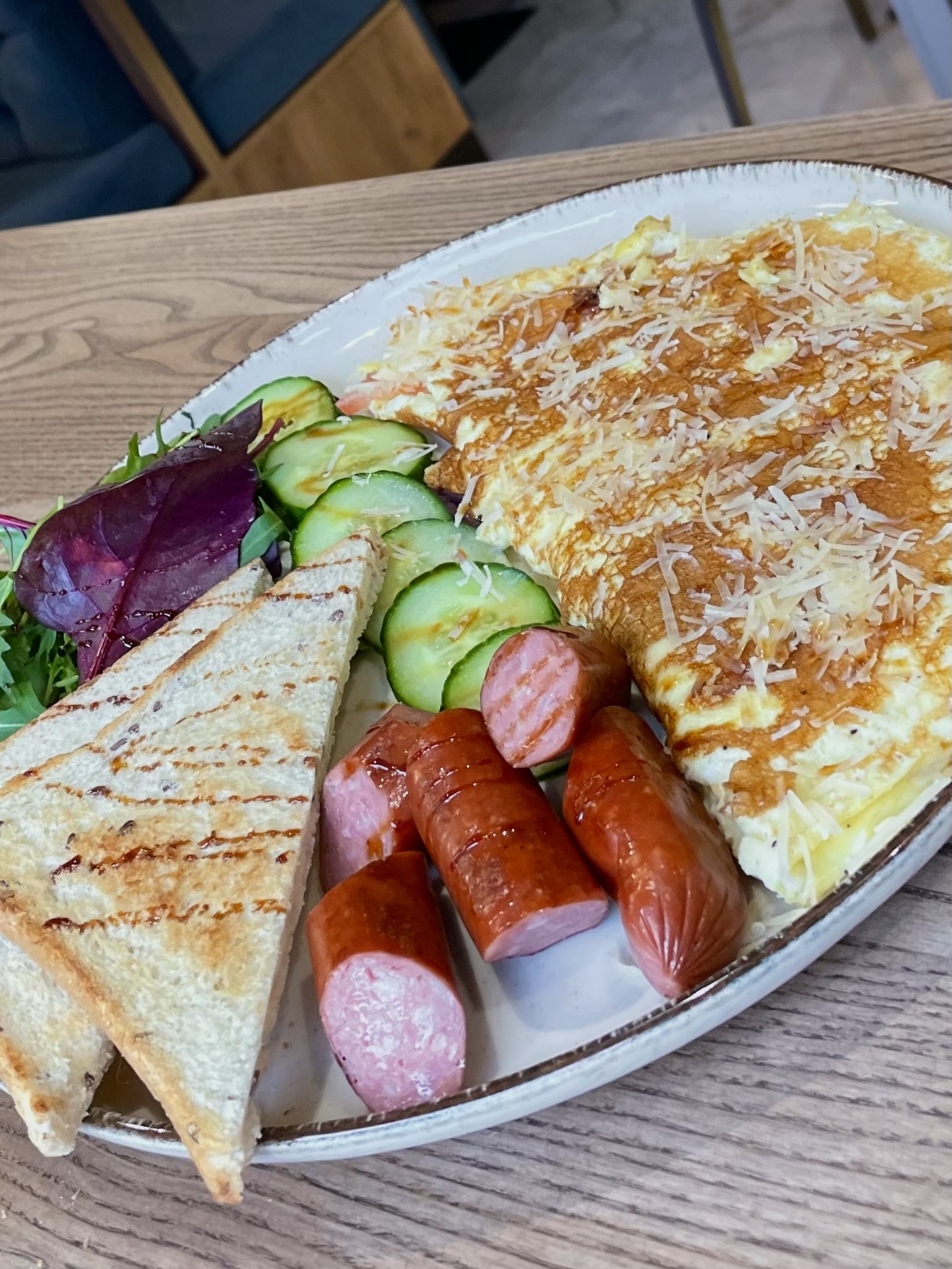 Mr. & Mrs. Burger image 12