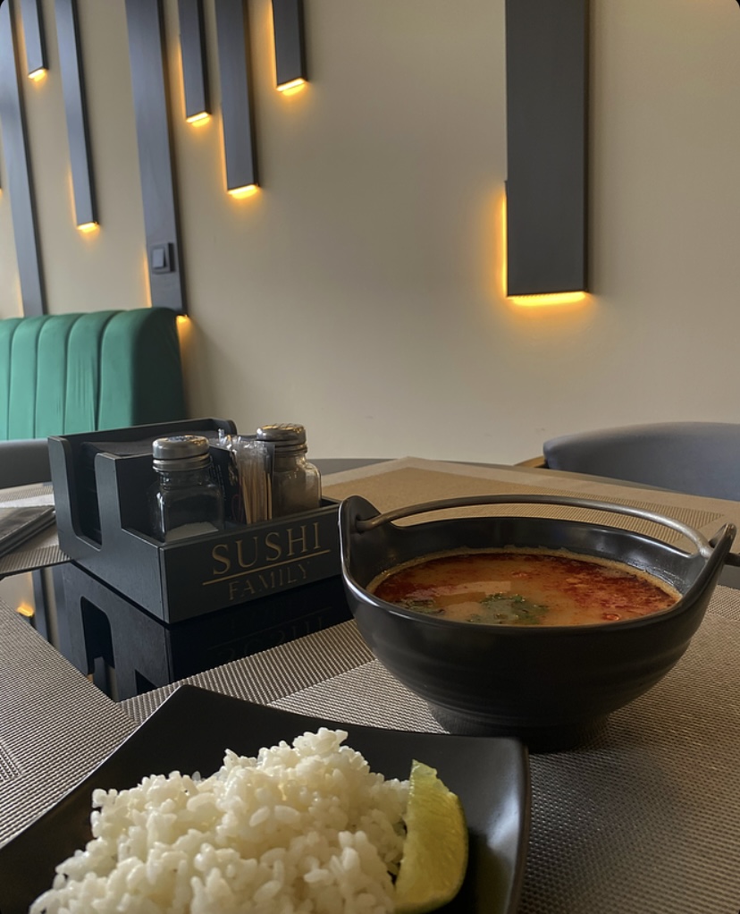 Sushi family image 19