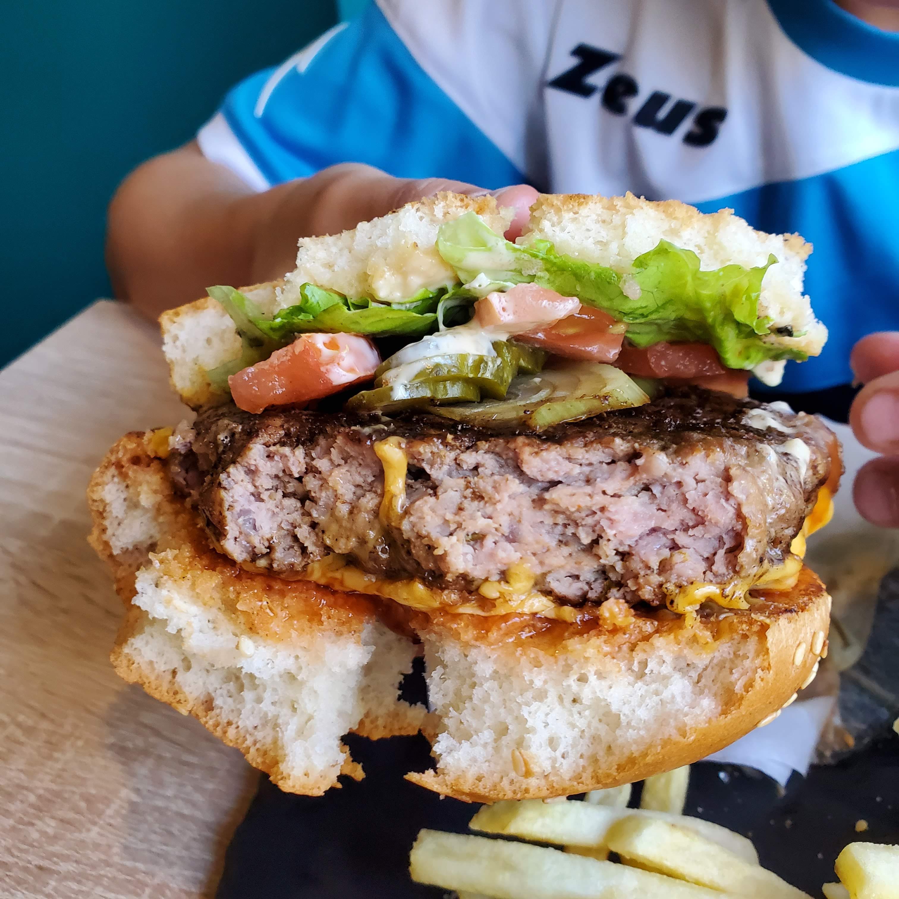 UT Cafe & Bar Lounge image 20