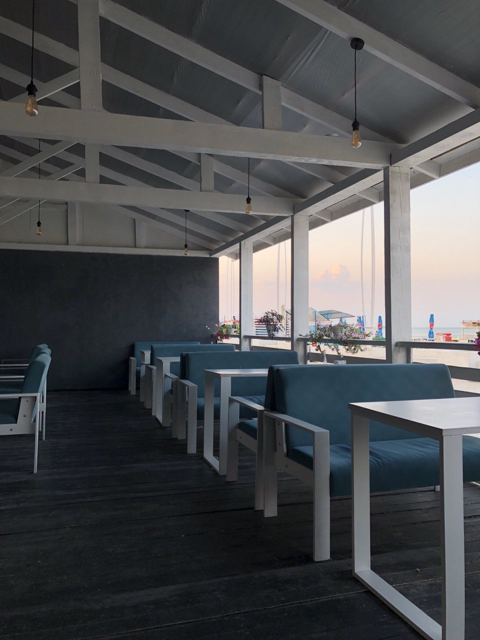 THE BAR BEACH image 9