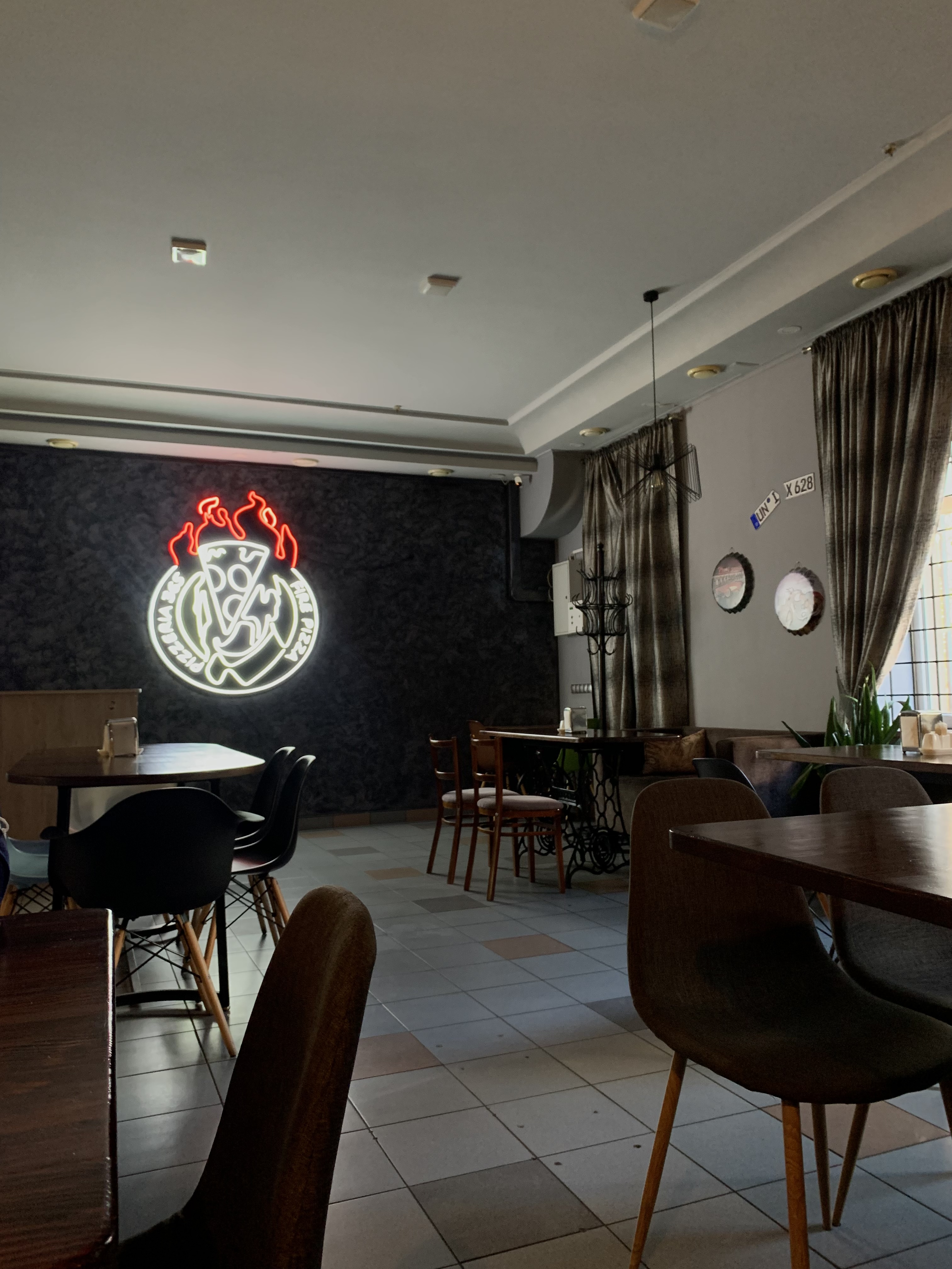 Pizzeria 365 image 6