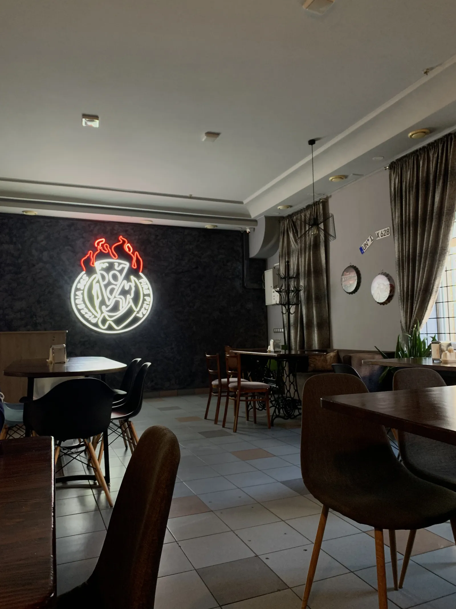 Pizzeria 365 image 6