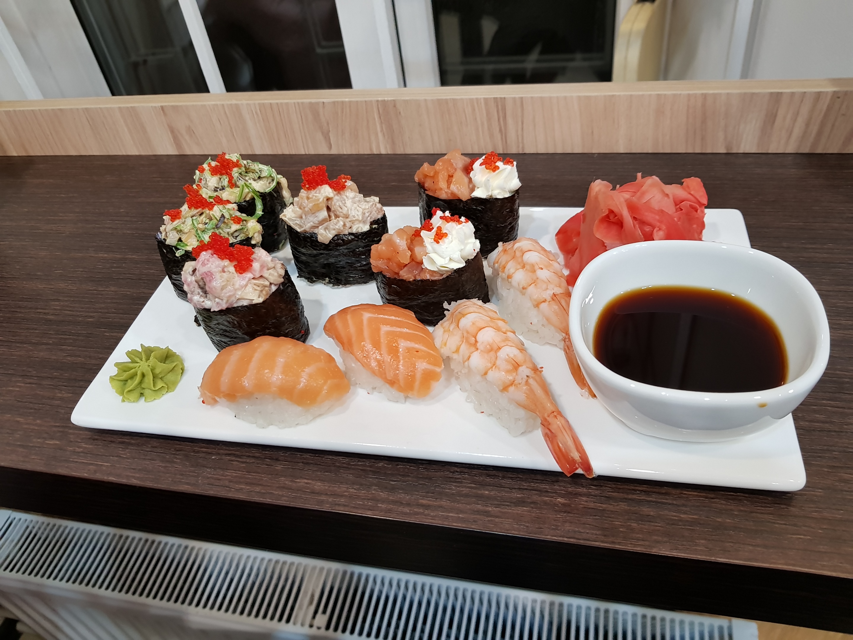 Sushi Club image 2