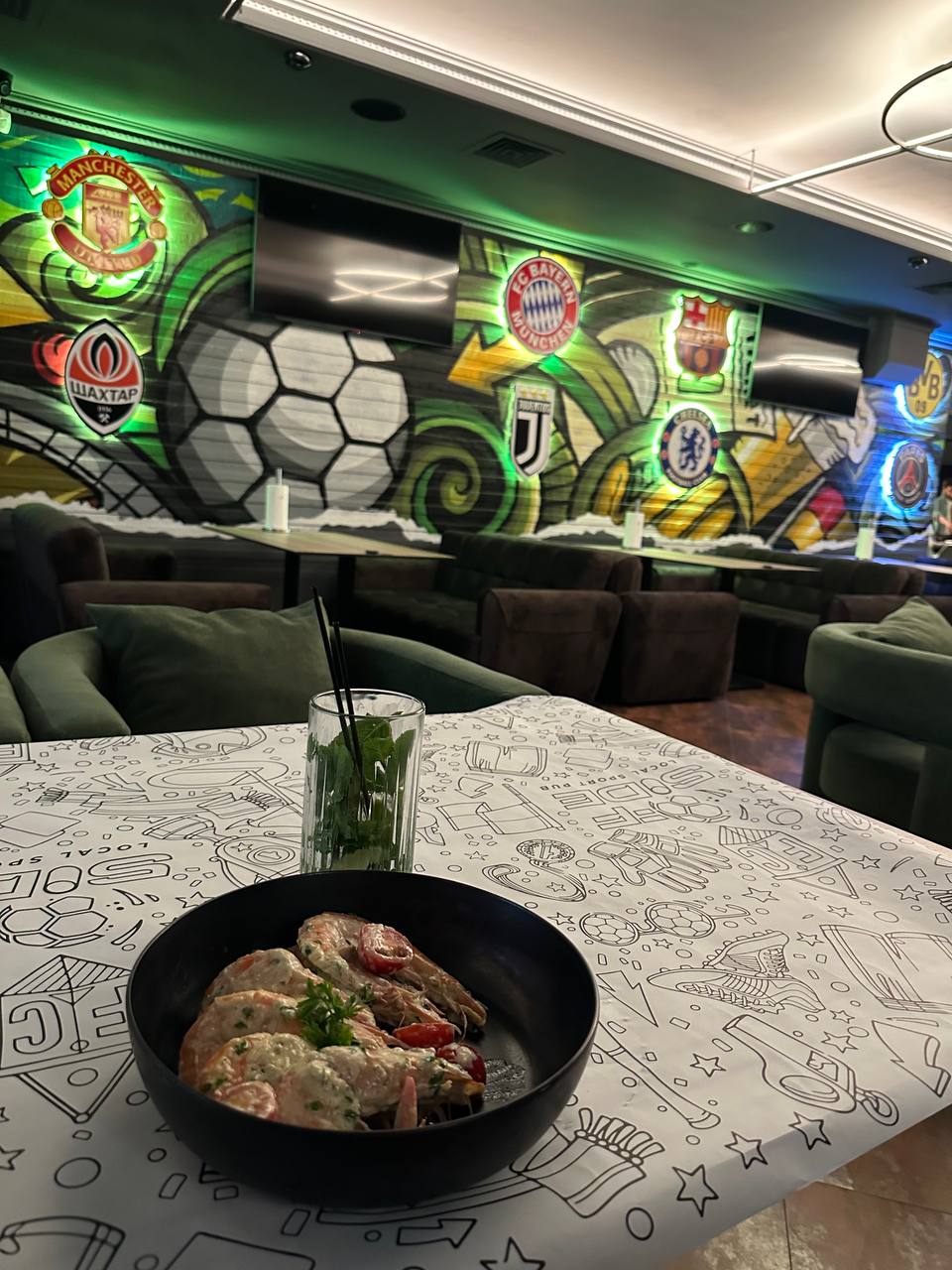 спорт бар "OffSide" image 7