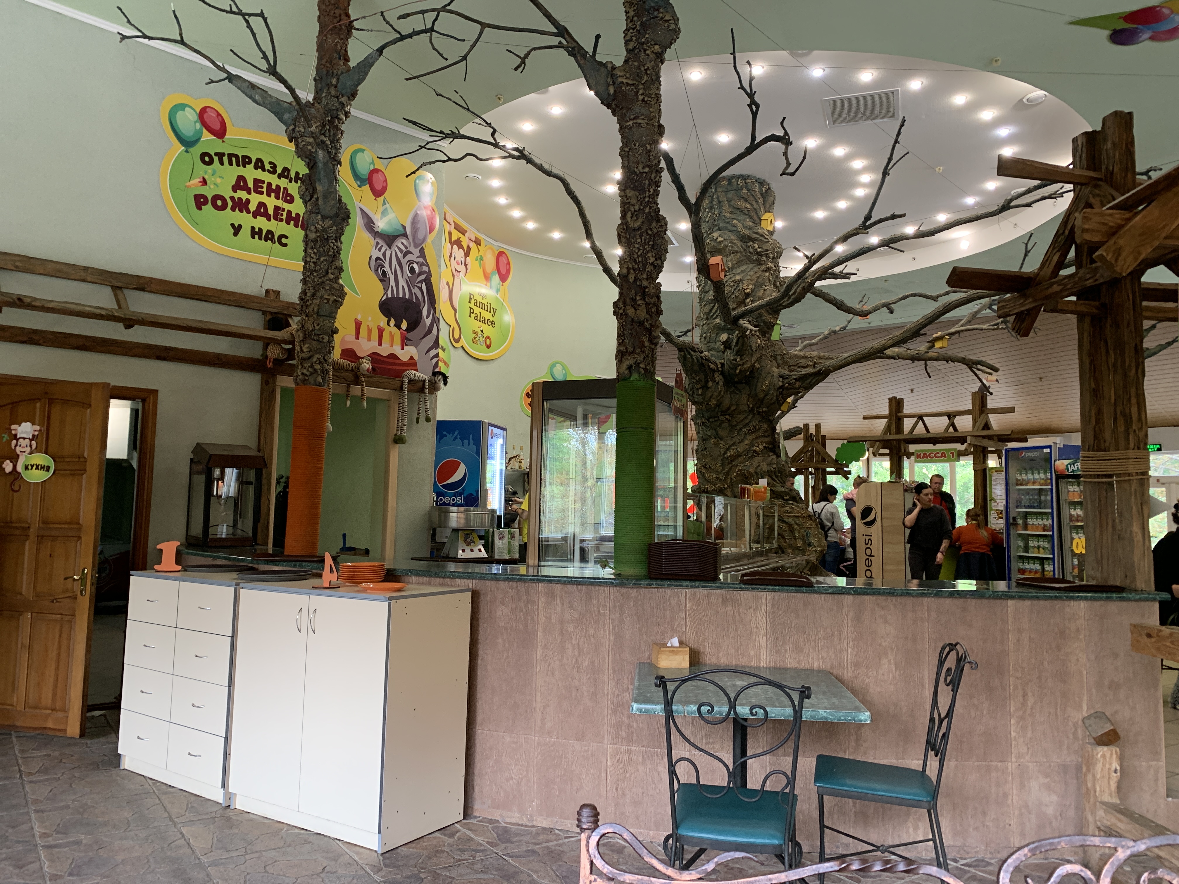 FAMILY PALACE zoo. Сімейне кафе в Миколаївському зоопарку image 9