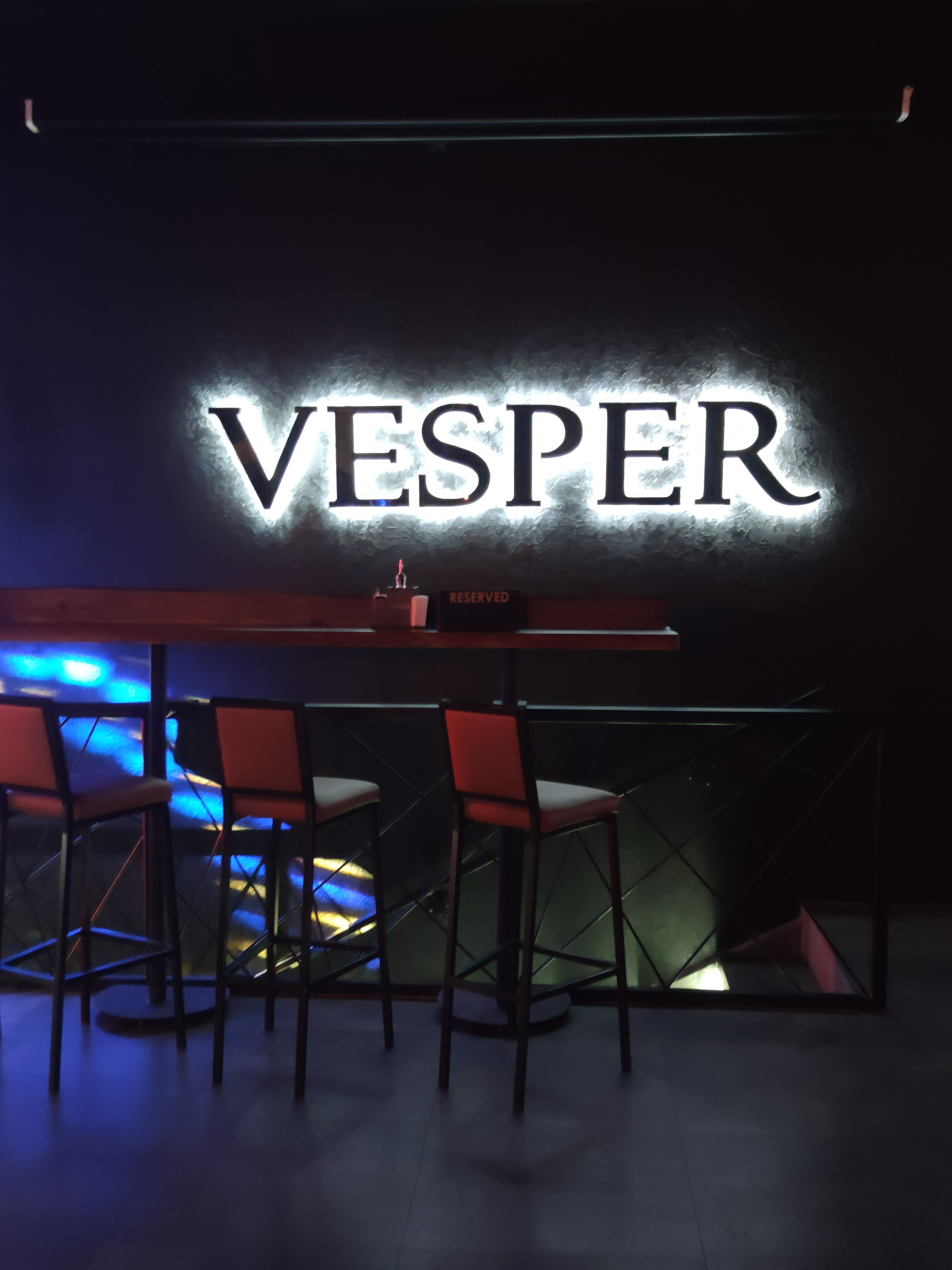 VESPER cocktail bar image 4