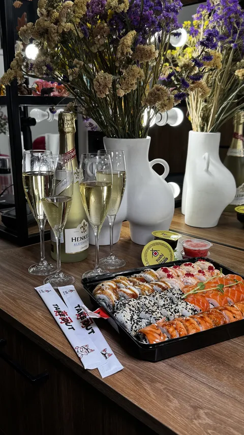 Sushi Take Out image 5