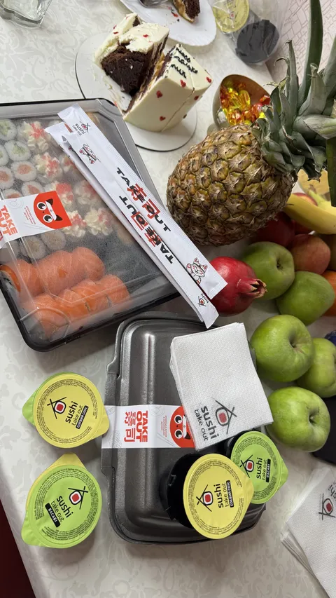 Sushi Take Out image 6