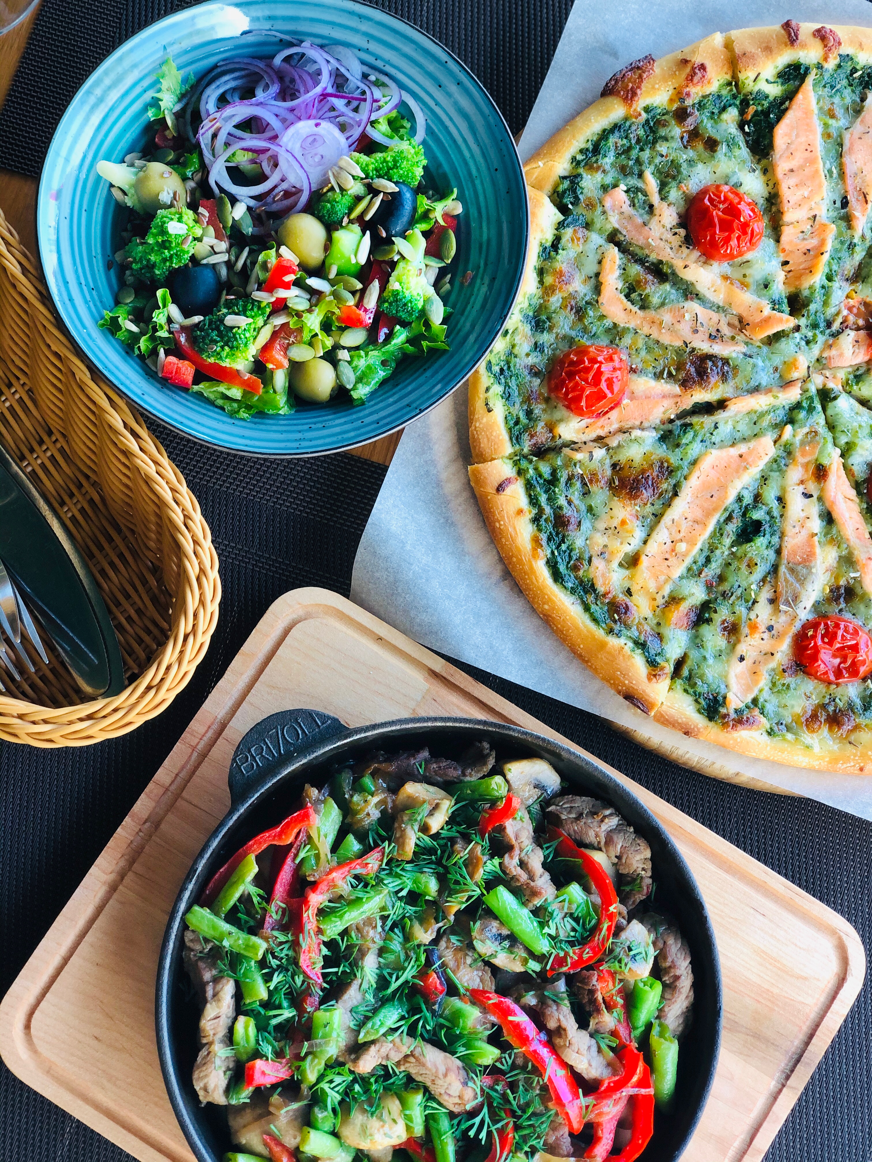 Montana Pizza image 5