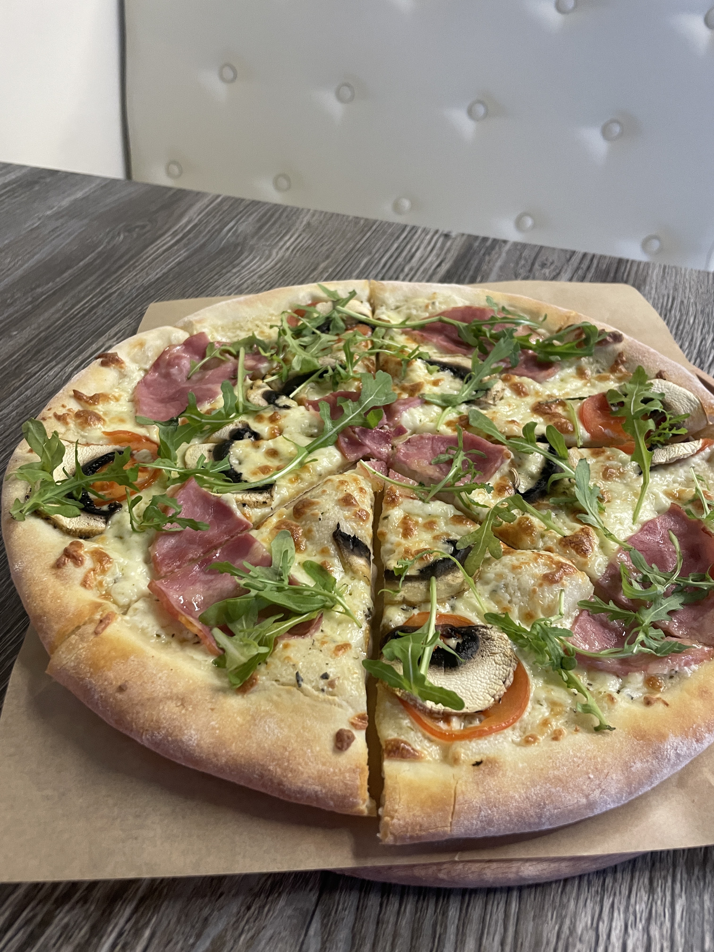 Кафе-піцерія Varan image 2