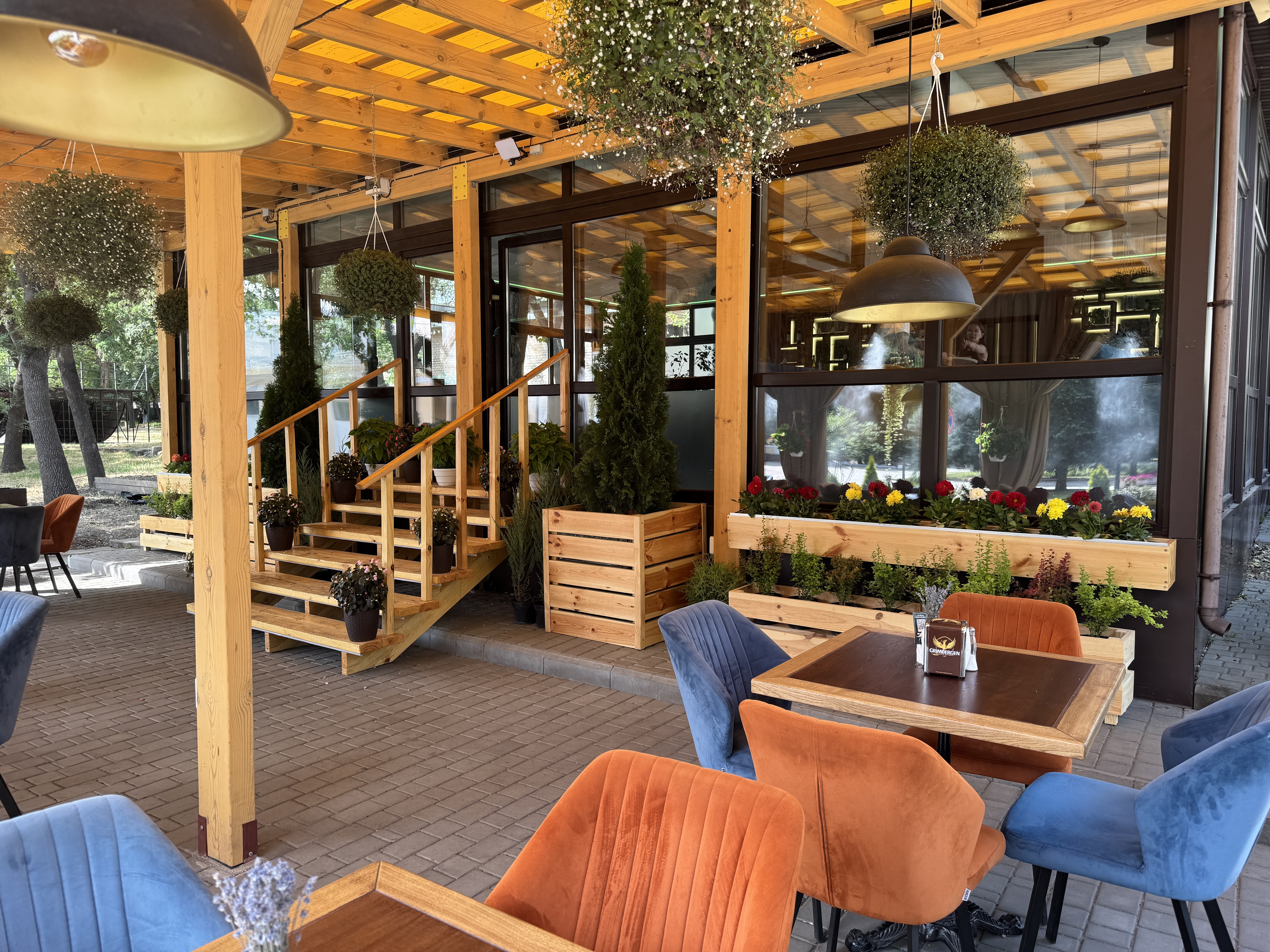 Veranda Eats&Drinks image 4