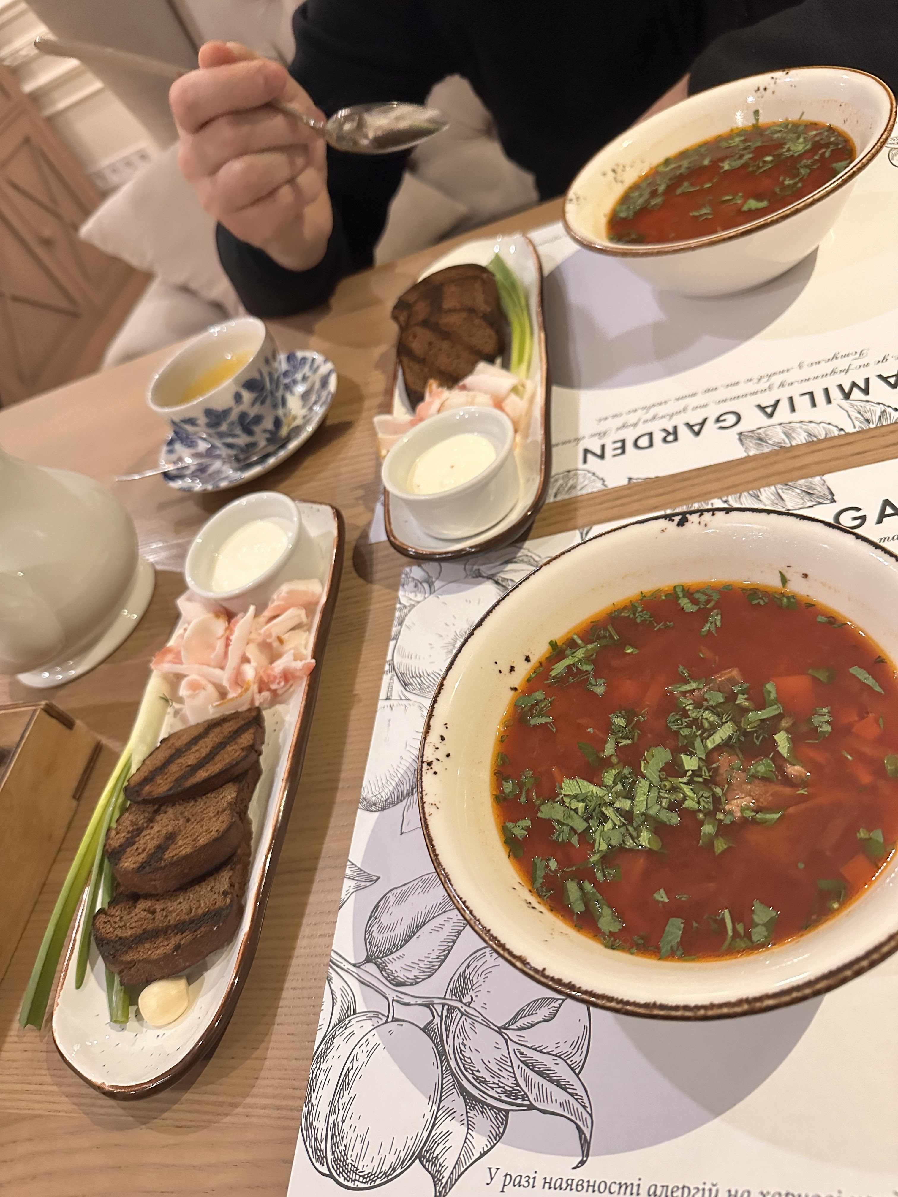 Familia Garden image 9