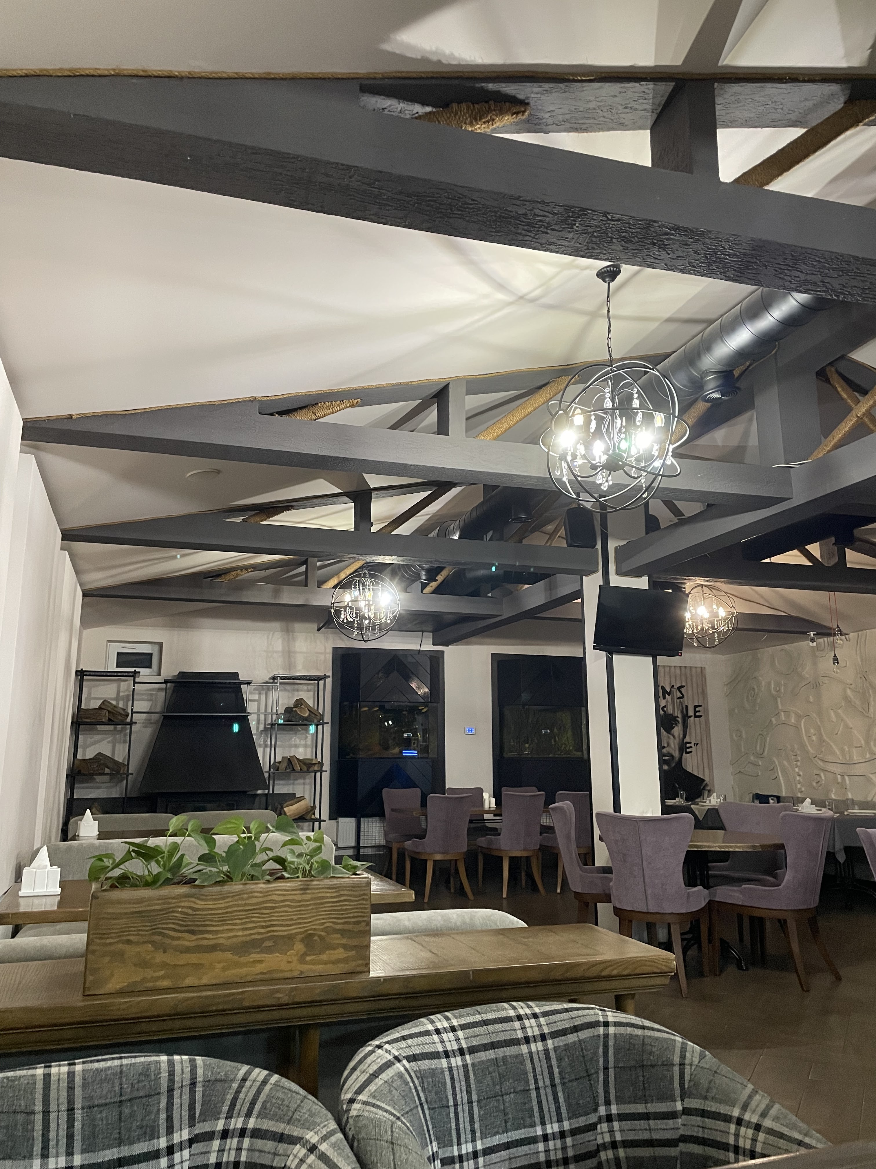 Rebro Grill and Bar image 3