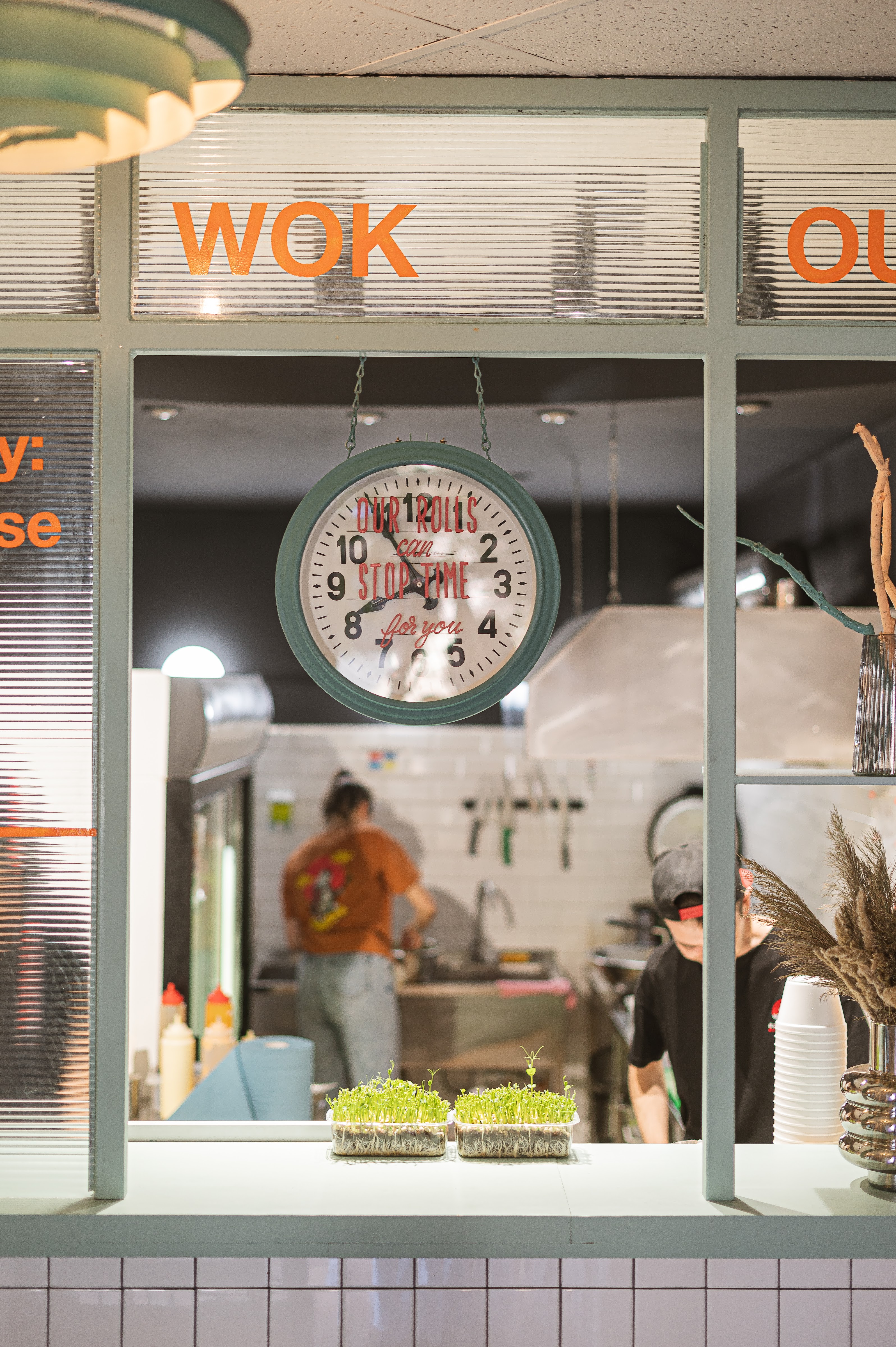 Sushi wok out image 1