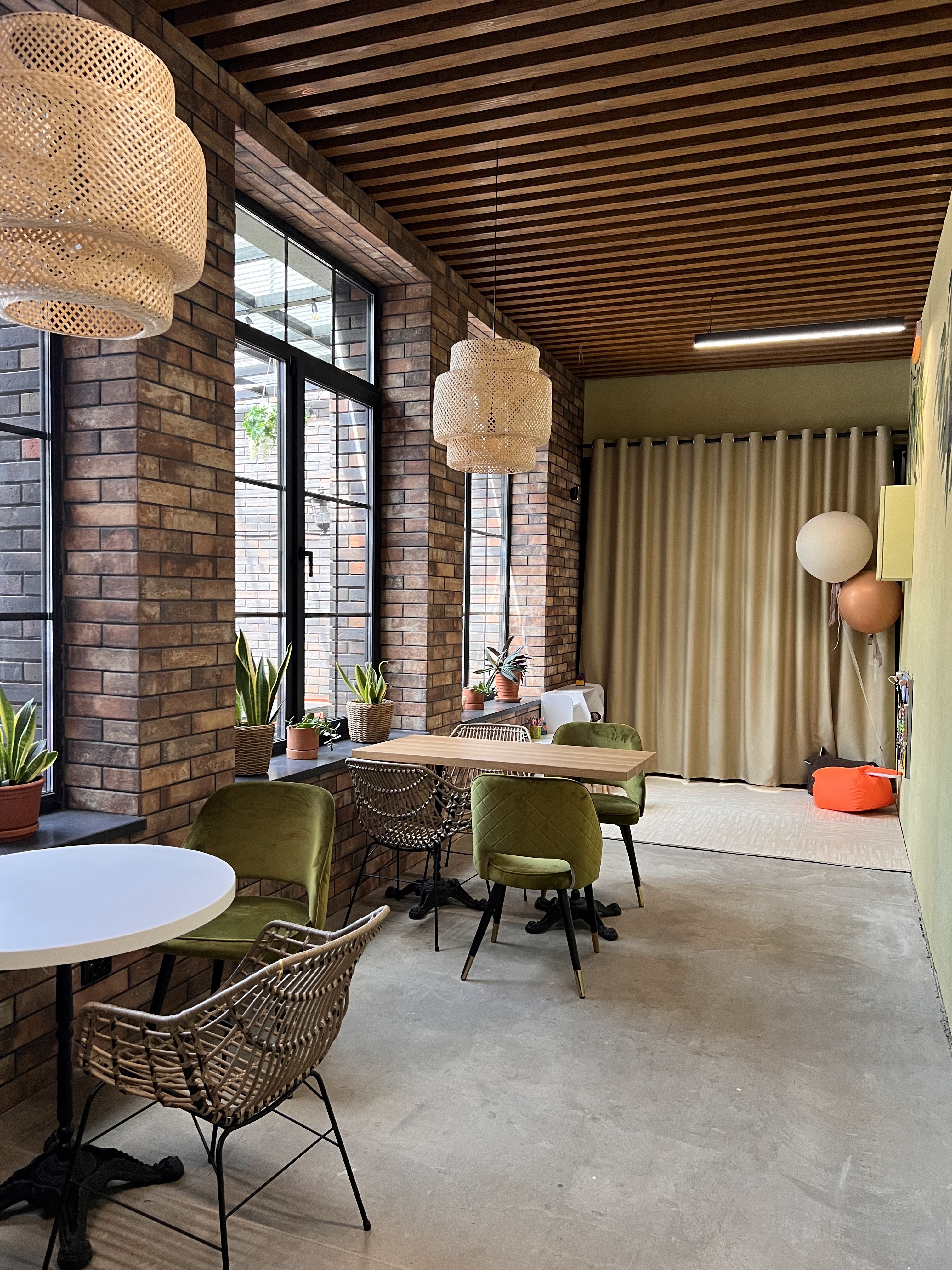 Cafeteria by UAstreet image 8