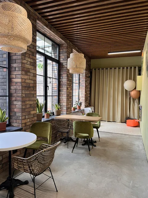 Cafeteria by UAstreet image 8