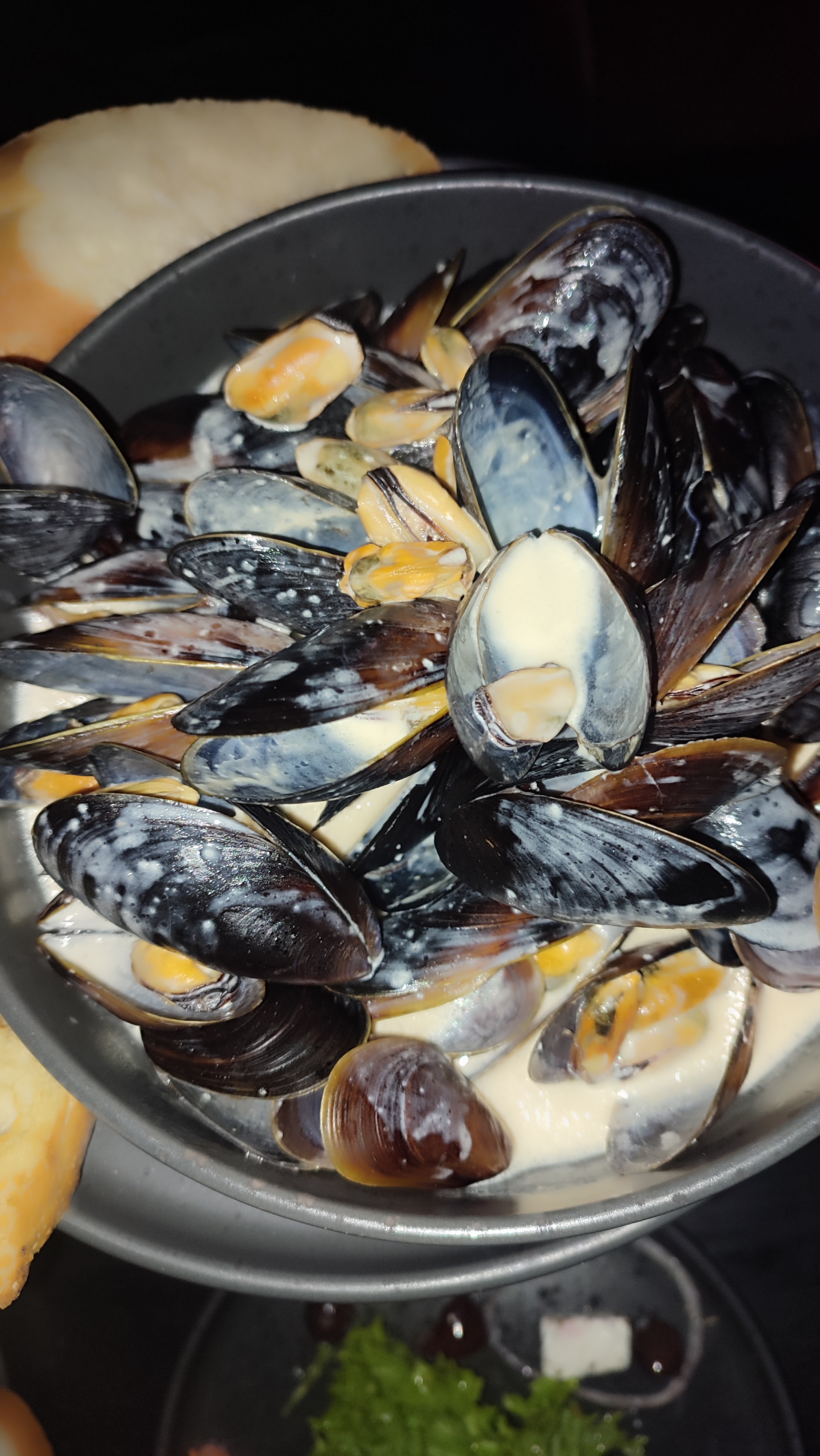 SHIB Restaurant & Bar image 3