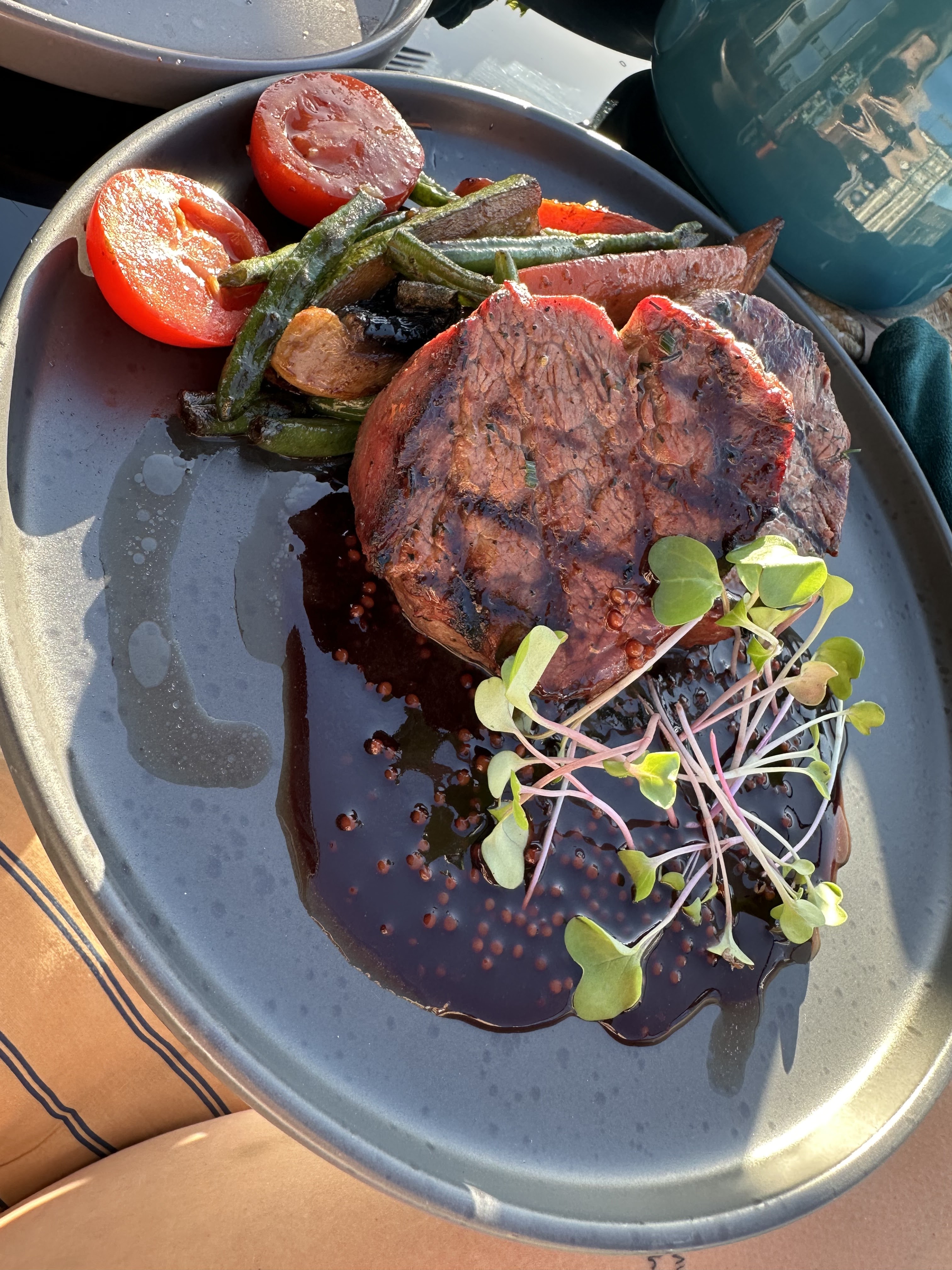 SHIB Restaurant & Bar image 9