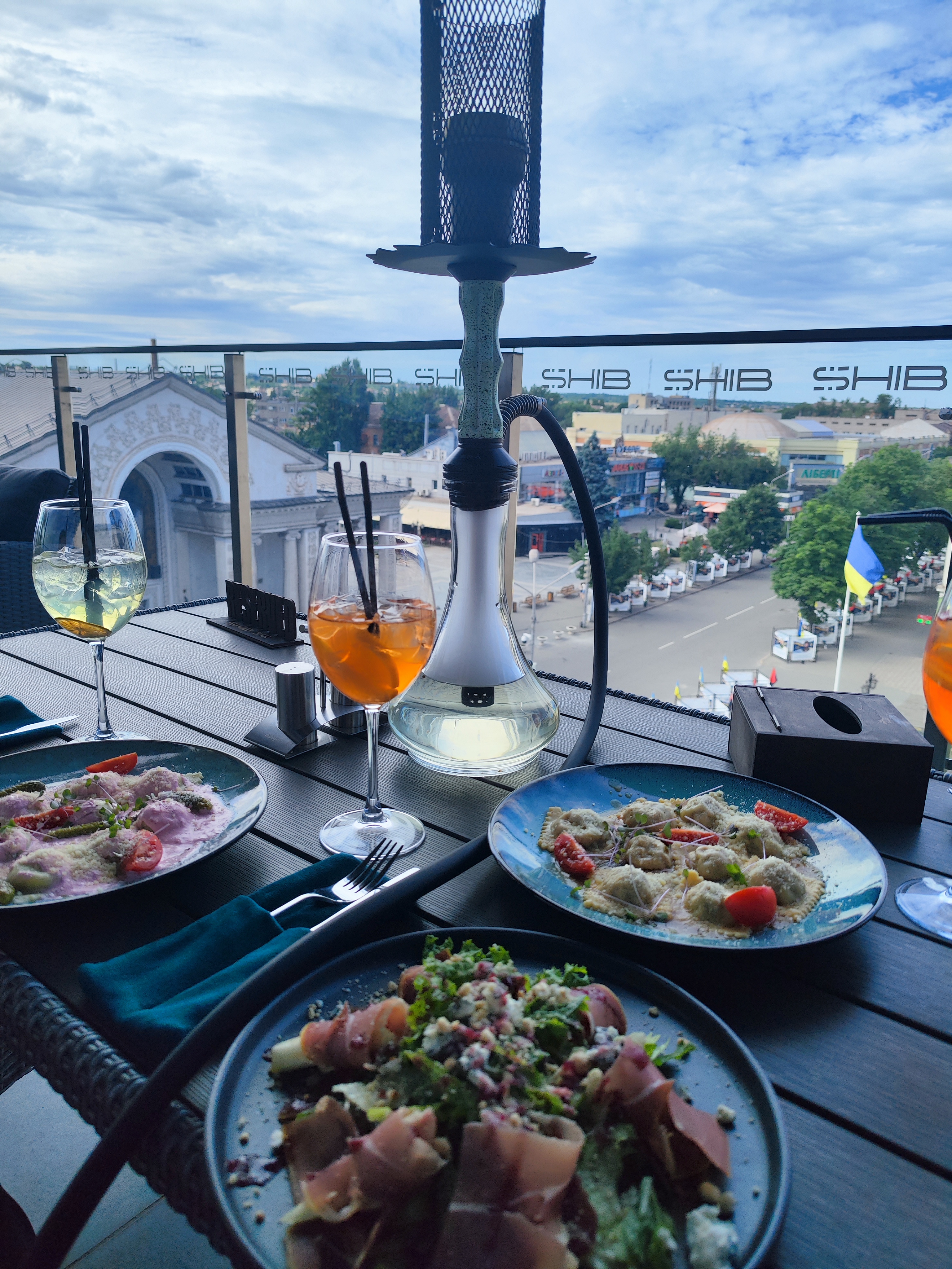 SHIB Restaurant & Bar image 10