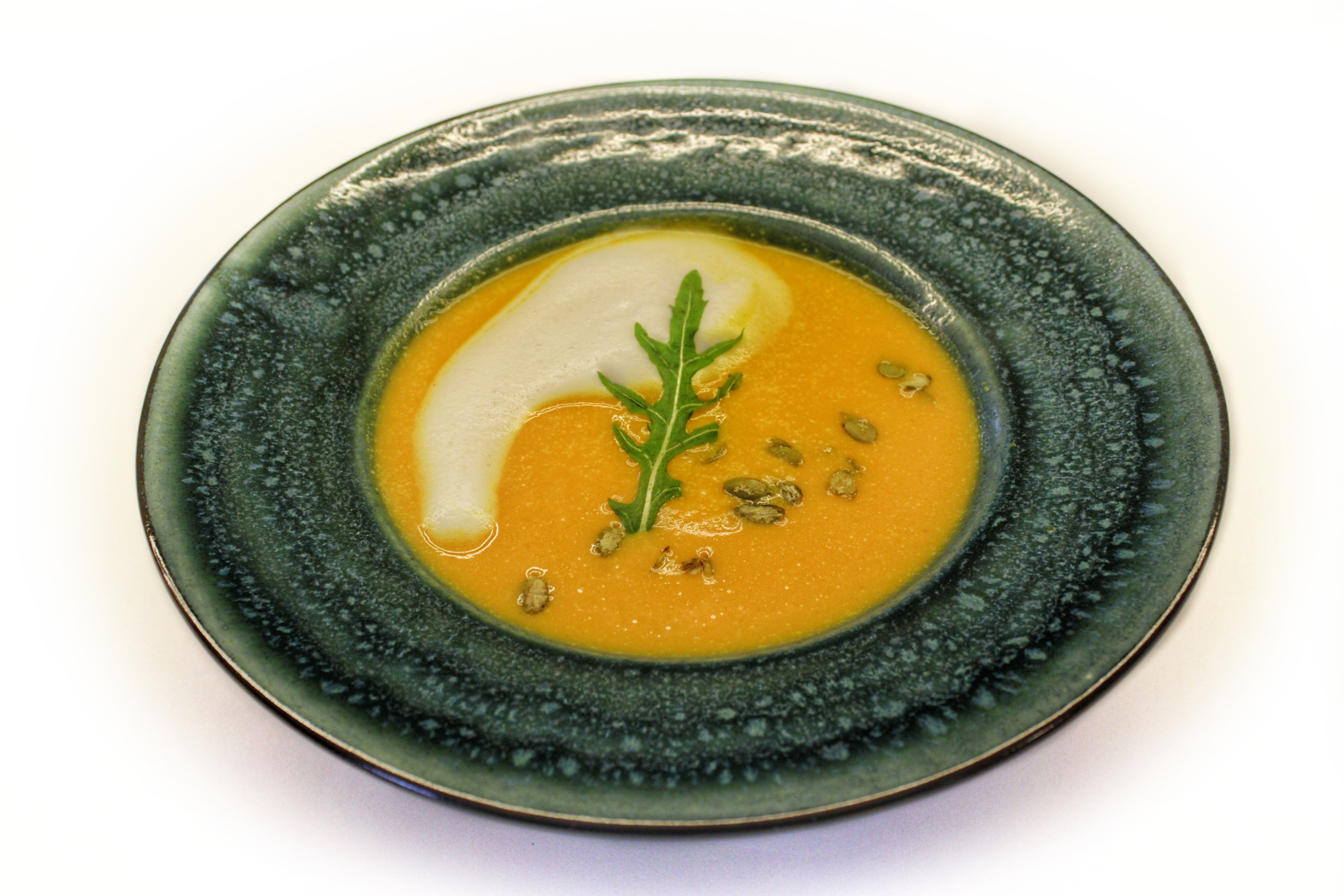 Garden resto bar image 2