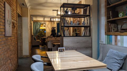 Family cafe image 8