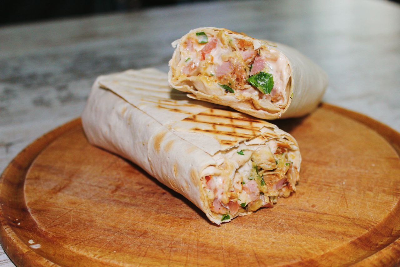 Chef-Chic Burger House image 6