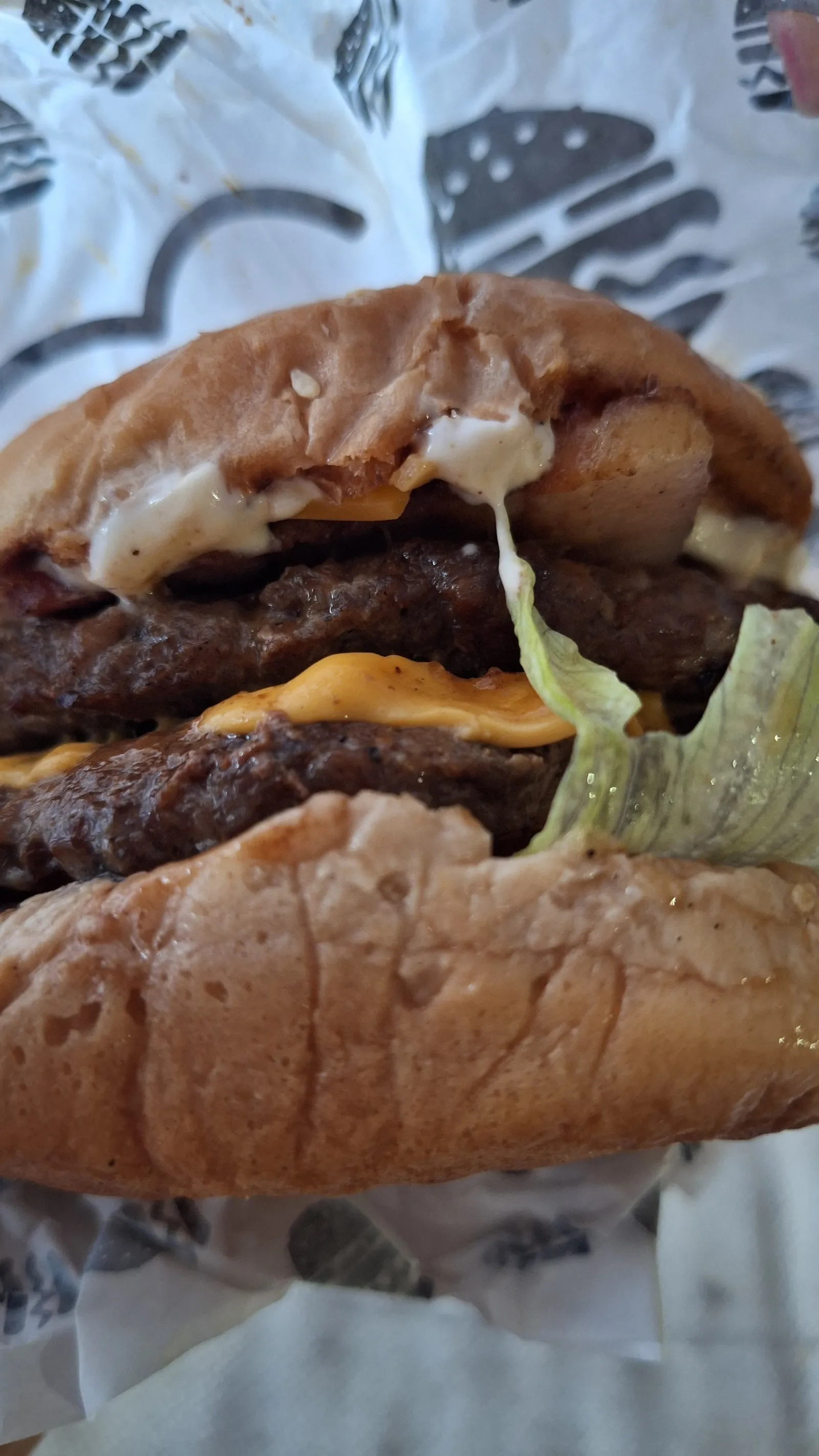Chef-Chic Burger House image 8