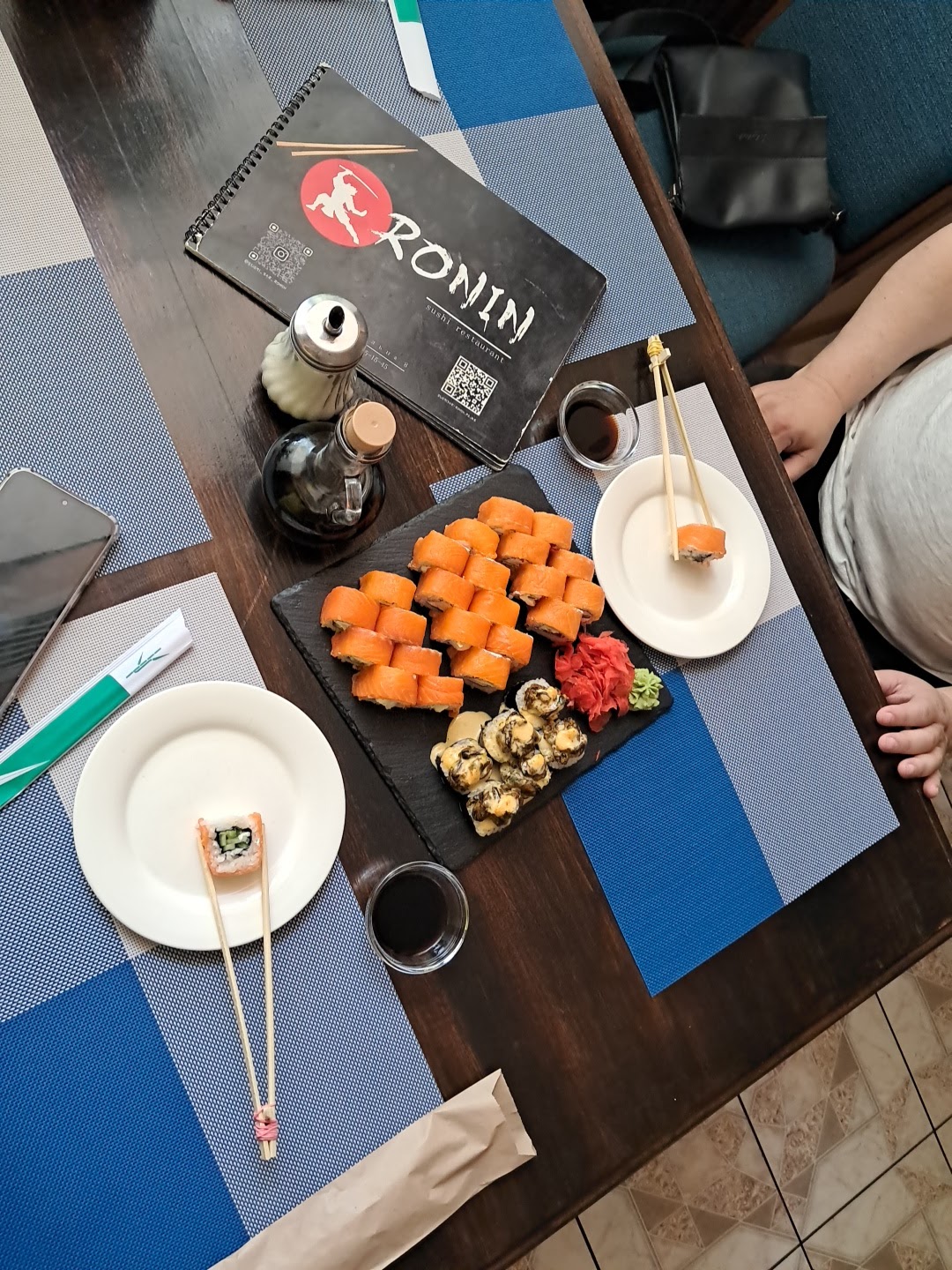 RONIN SUSHI RESTAURANT image 3