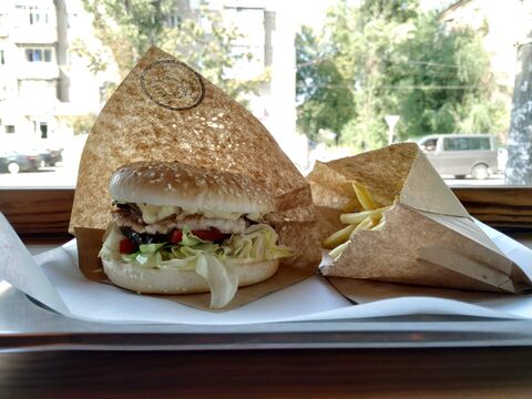 КОРОЧКА coffee&burgers image 7