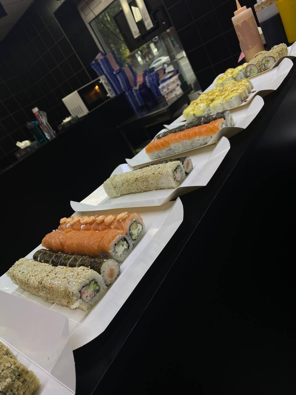 Moyi Sushi image 7