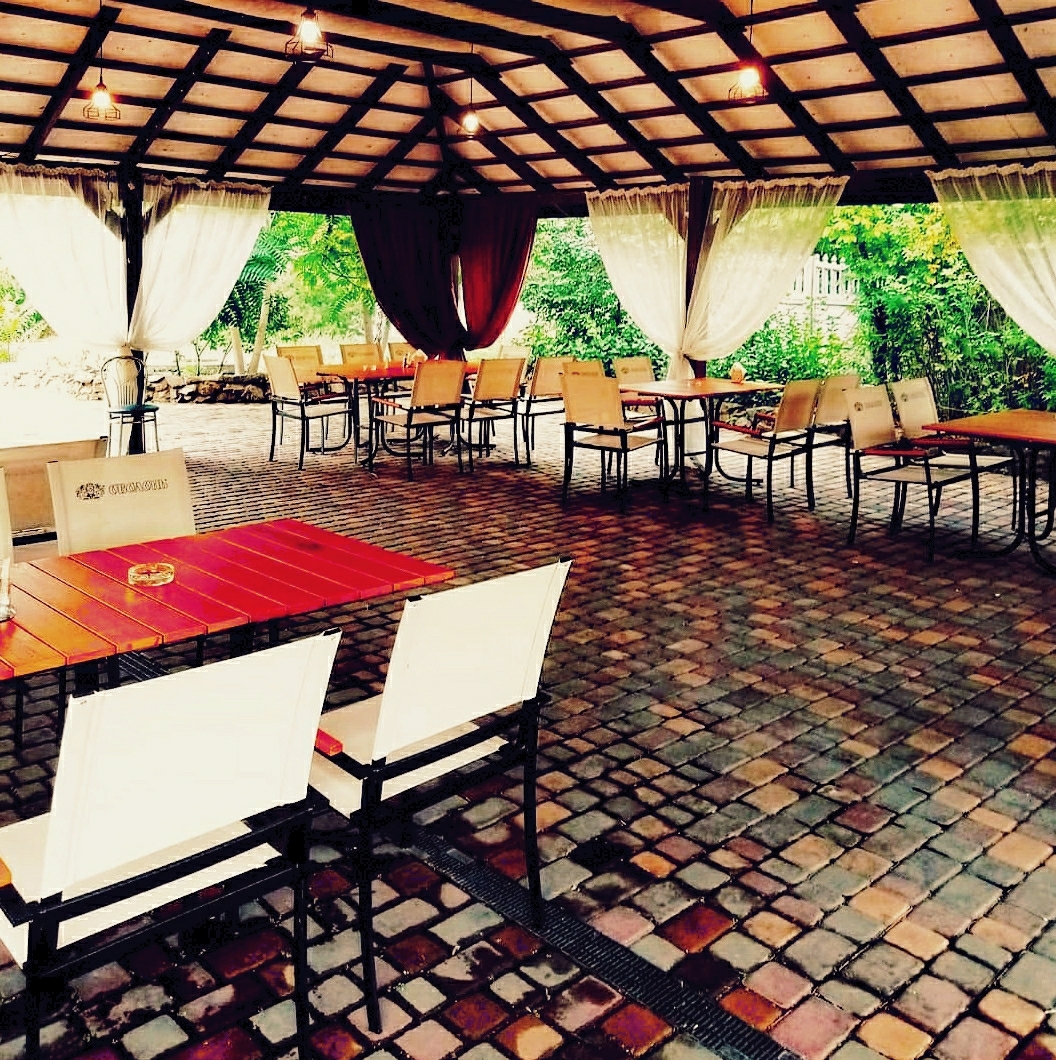 Simeynyy Restoran "Zatyshok" image 7