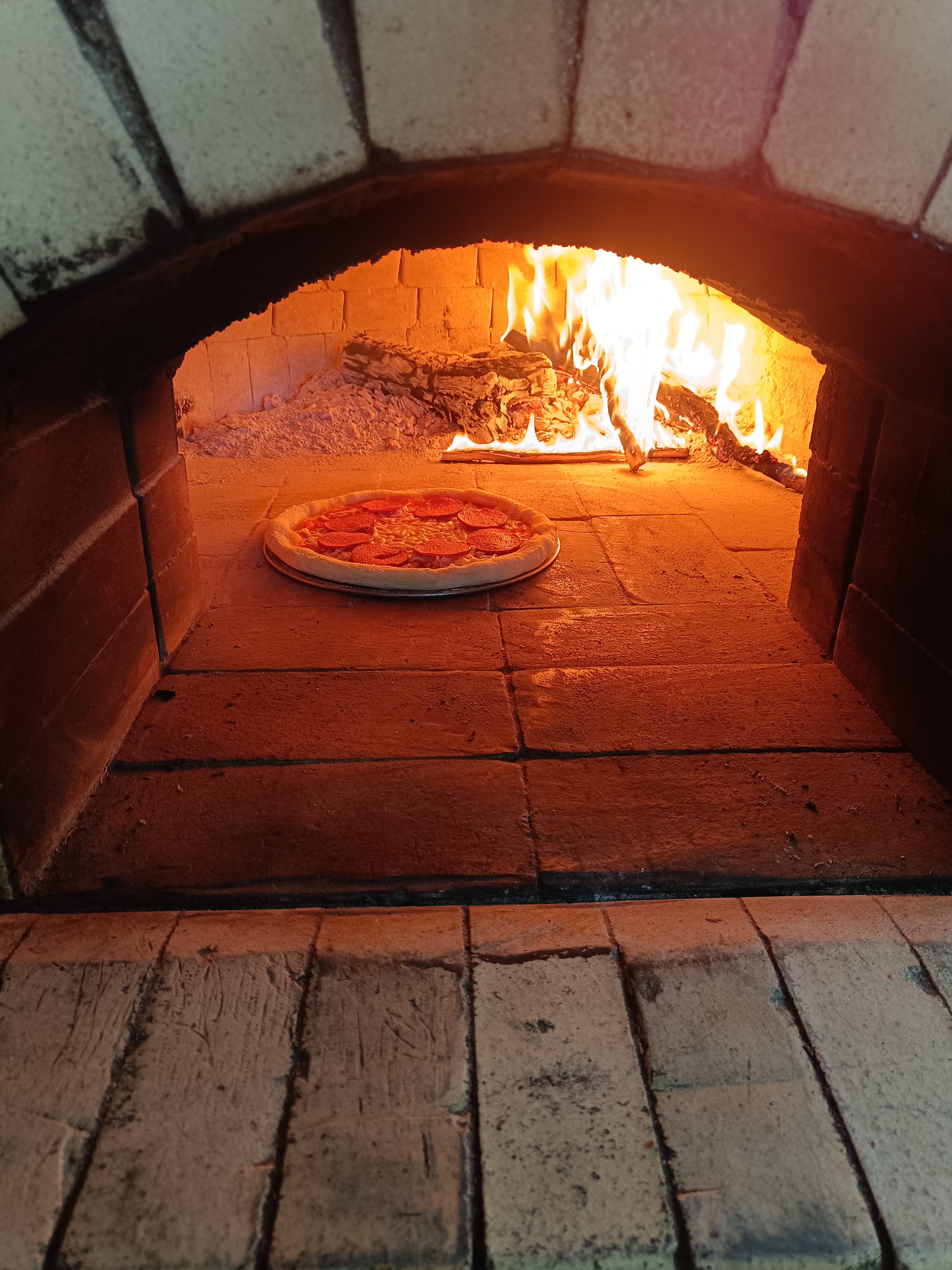 Печурка (Піцца на дровах) image 3