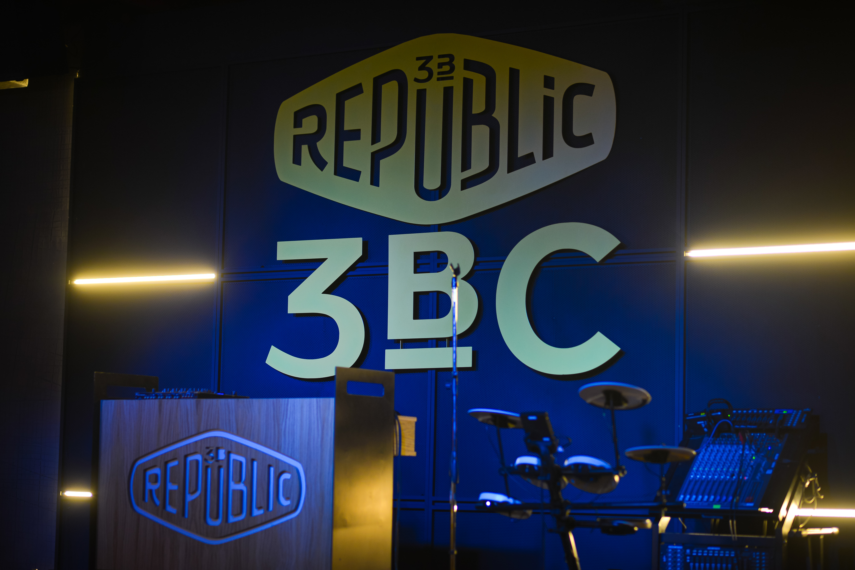 3B Republic image 3
