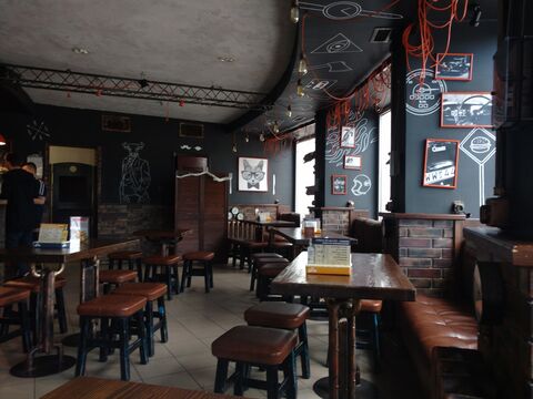 BistroClub - B11 image 1